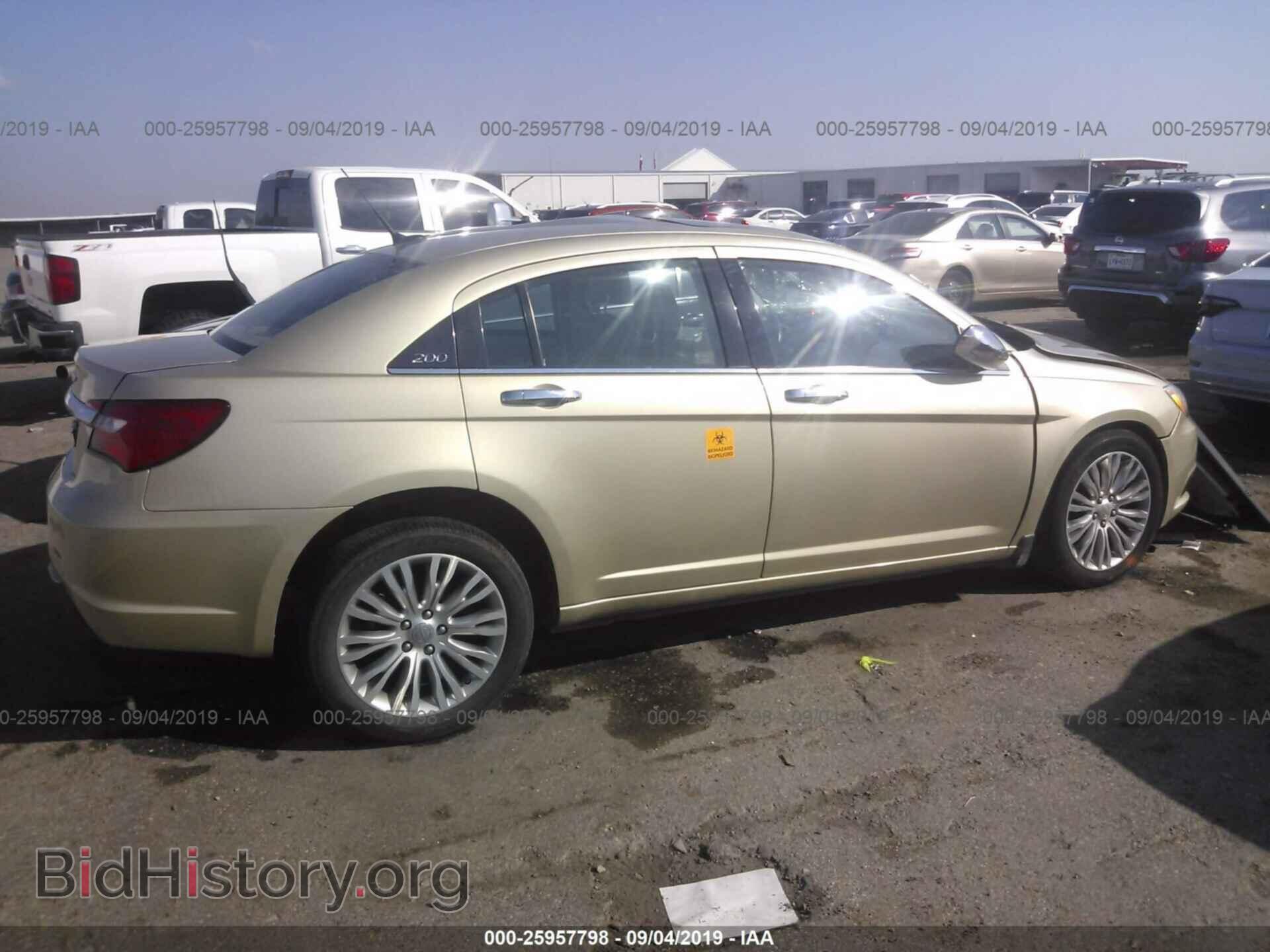 2011 CHRYSLER 200 - VIN: 1C3BC2FG0BN514327 - Фото 4