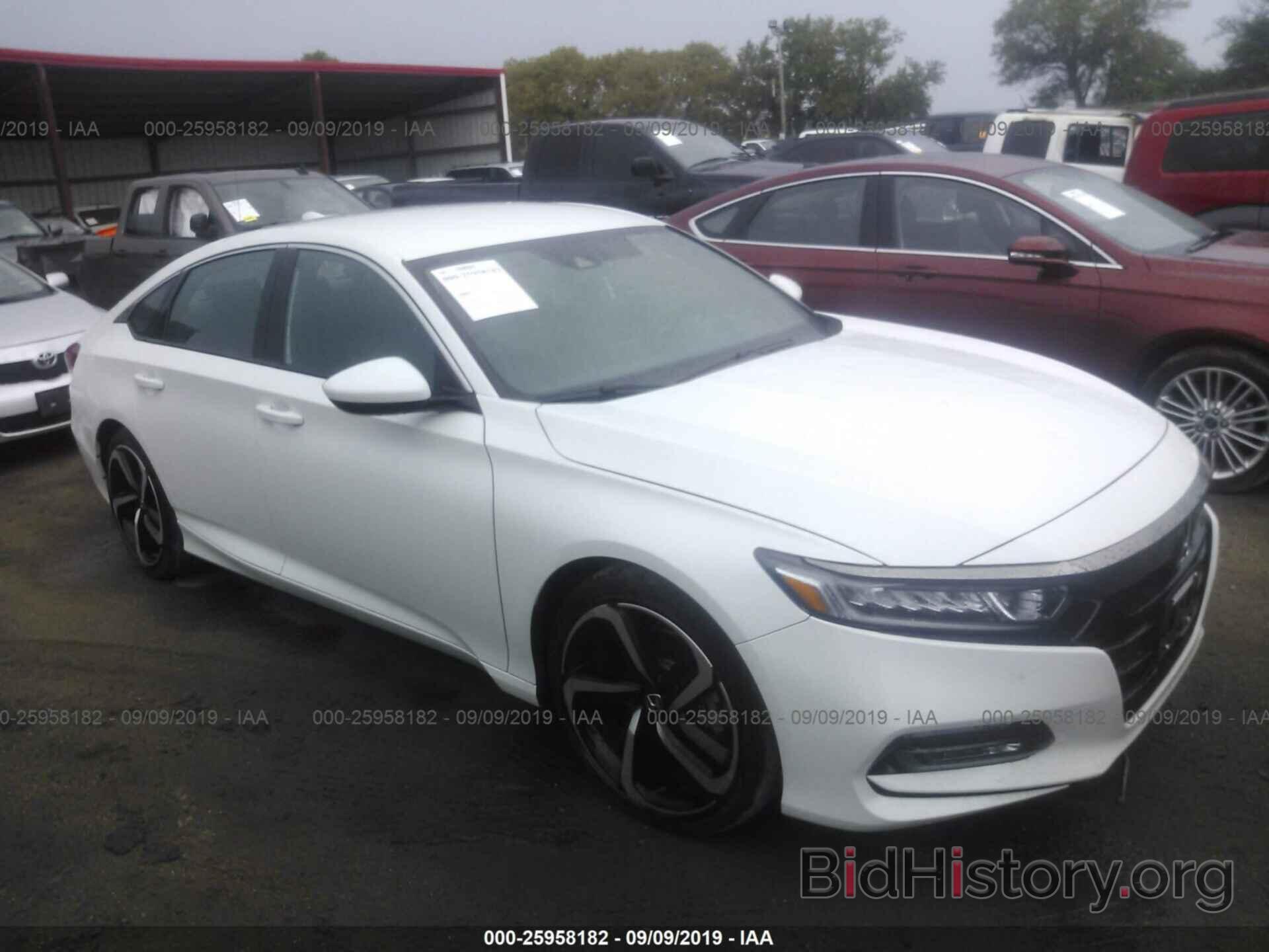 Photo 1HGCV1F32JA128663 - HONDA ACCORD 2018