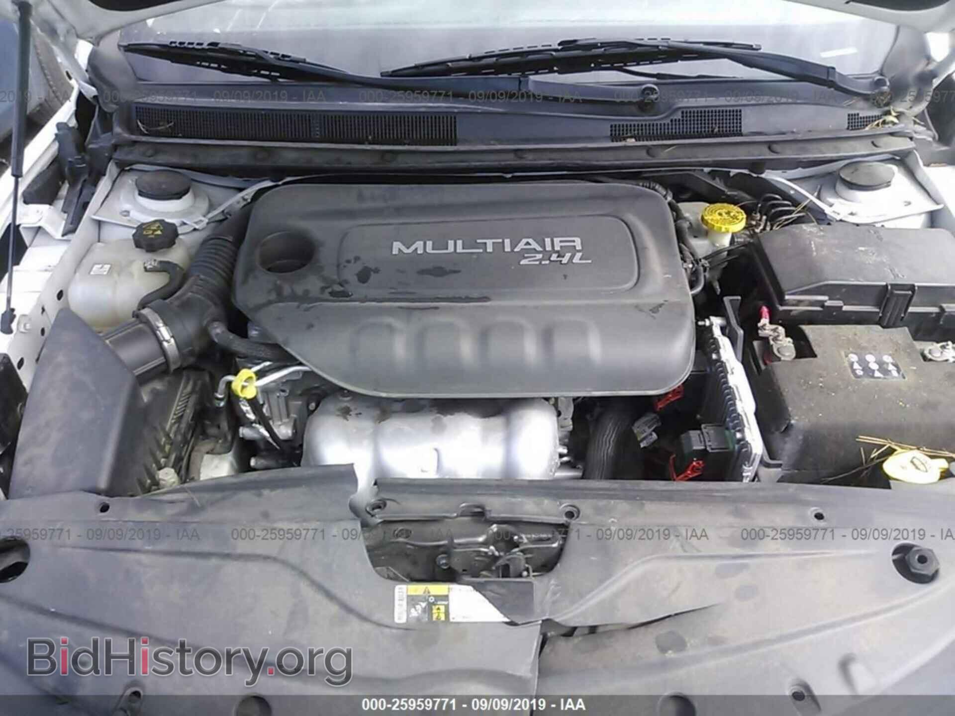 2015 CHRYSLER 200 - VIN: 1C3CCCAB9FN664111 - Photo 10