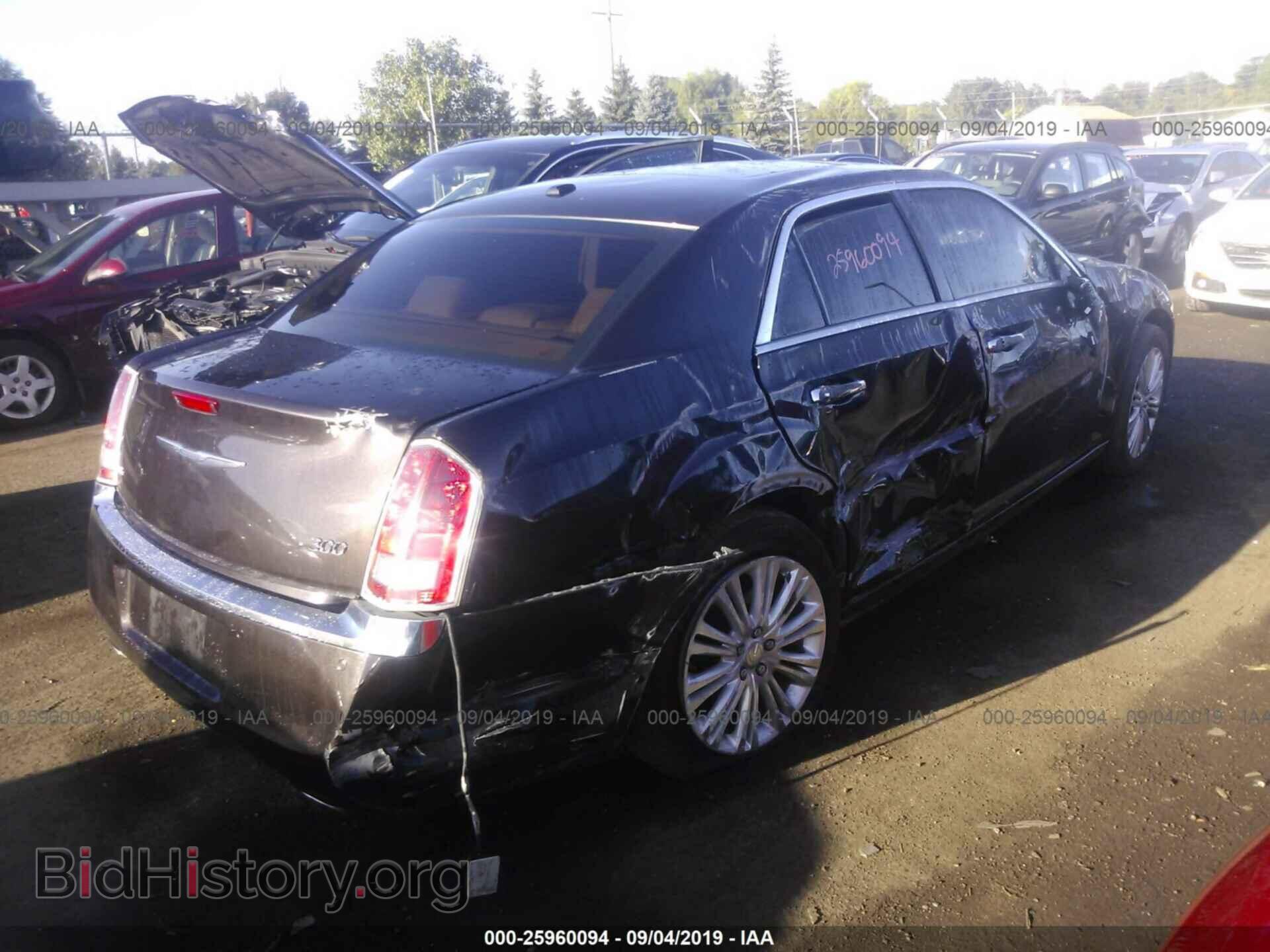 2012 CHRYSLER 300 - VIN: 2C3CCAHG2CH217601 - Photo 4