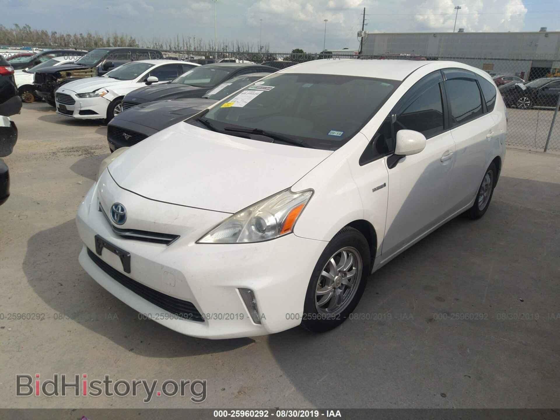 2012 TOYOTA PRIUS V - VIN: JTDZN3EU2C3167761 - Фото 2