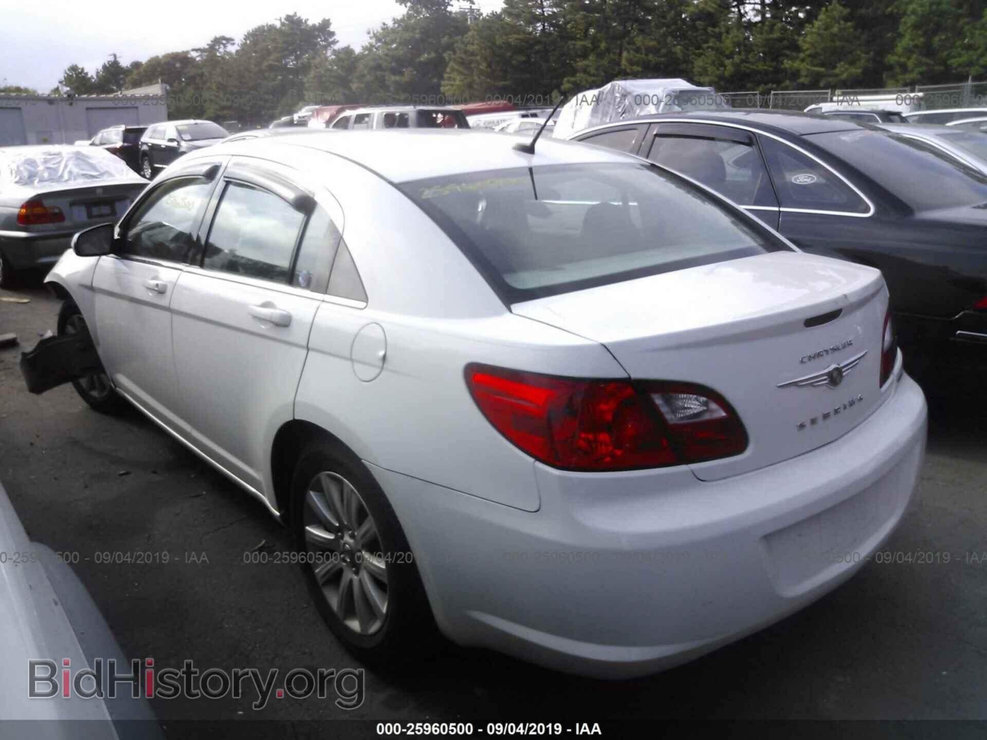 2010 CHRYSLER SEBRING - VIN: 1C3CC5FB8AN116792 - Фото 3
