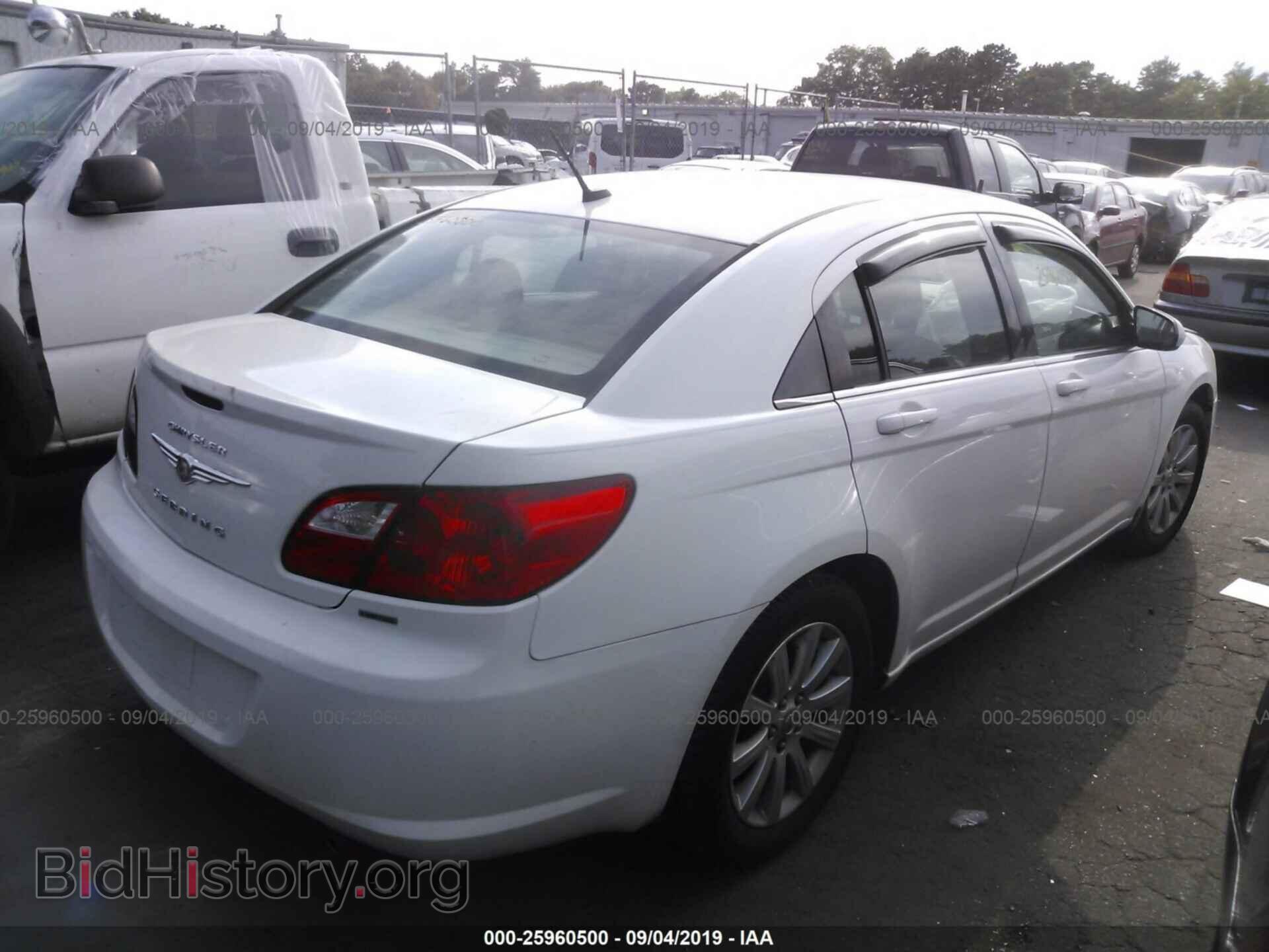 2010 CHRYSLER SEBRING - VIN: 1C3CC5FB8AN116792 - Фото 4