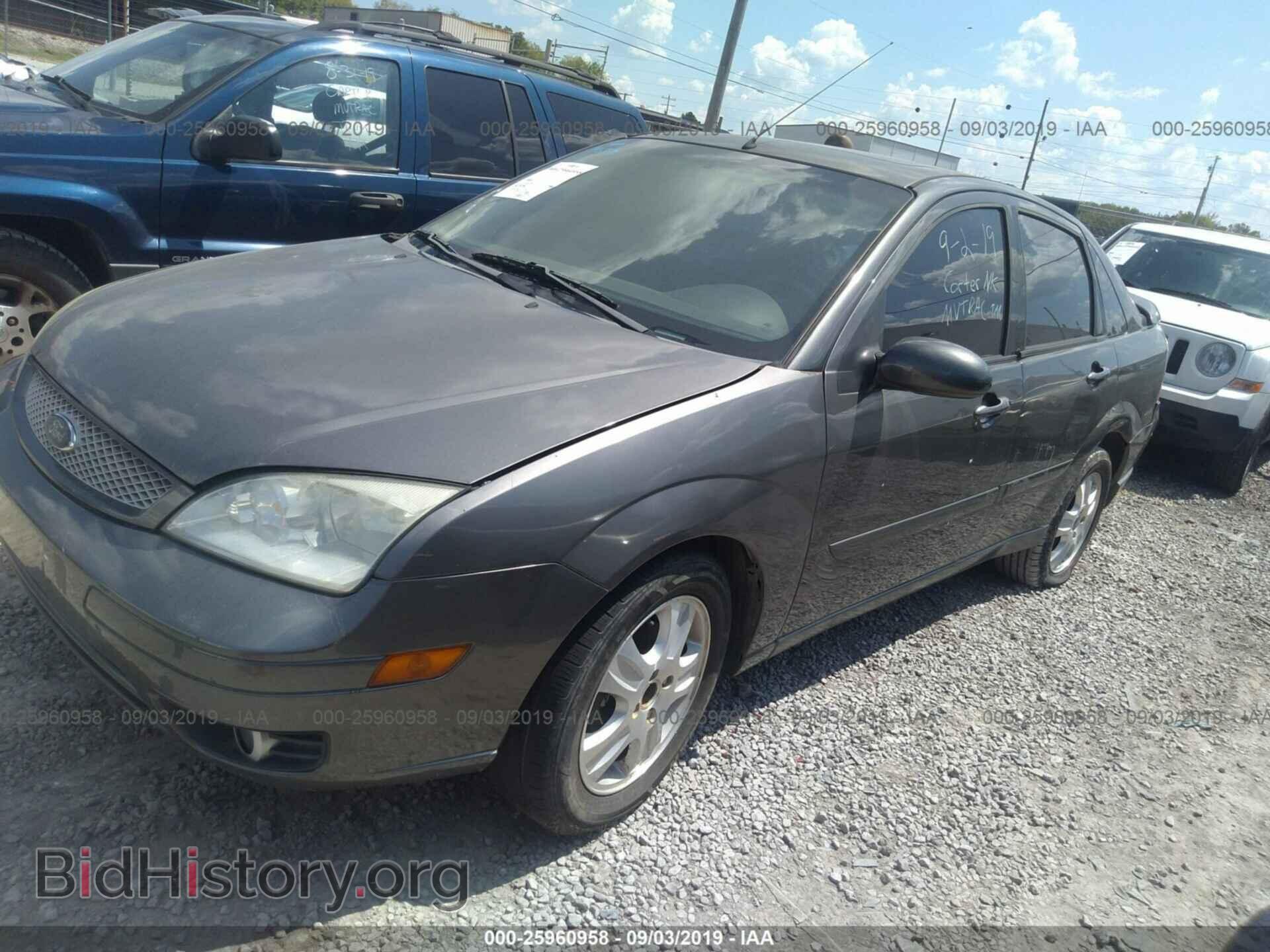 2005 FORD FOCUS - VIN: 1FAFP38Z25W286292 - Фото 2