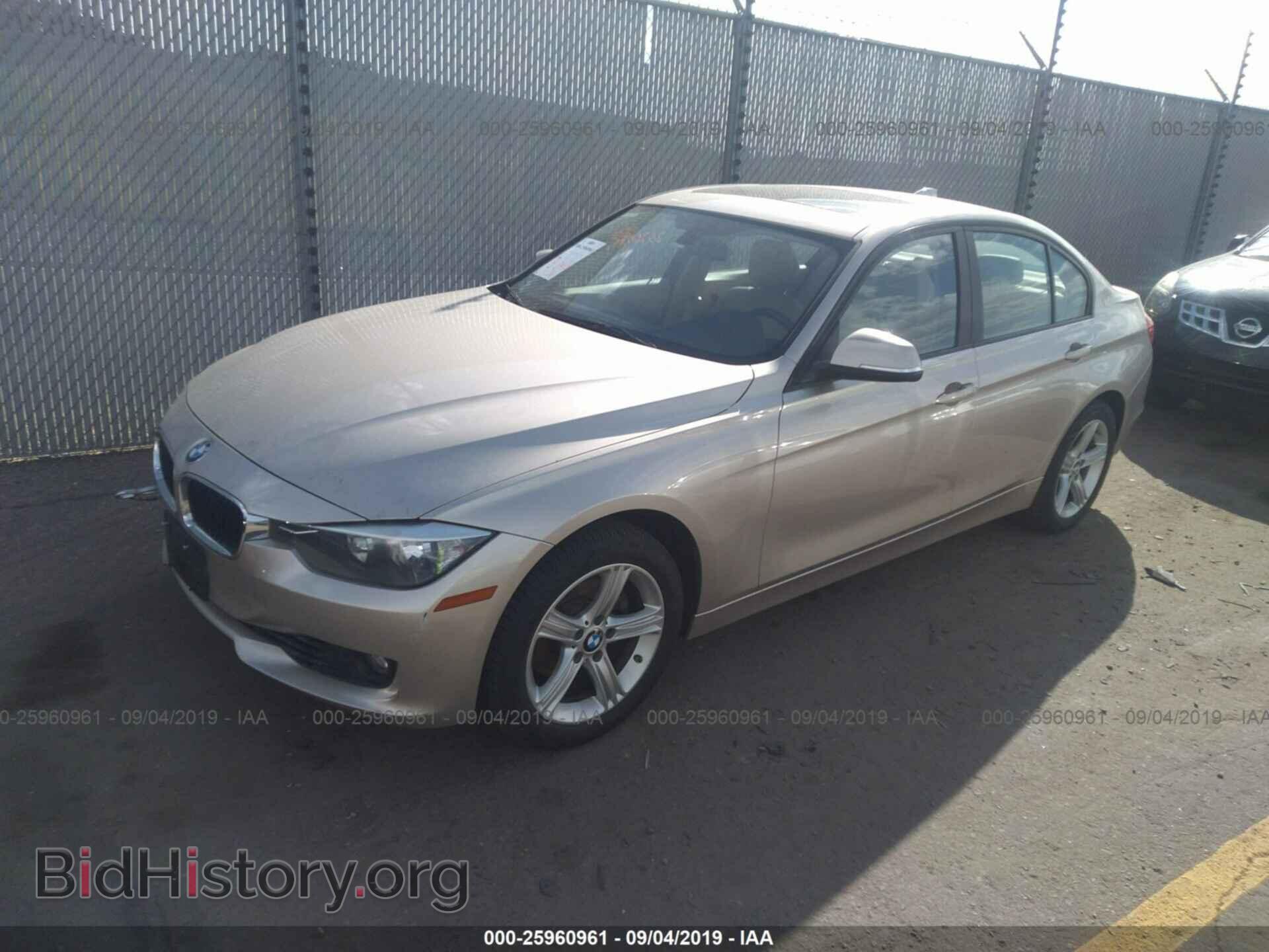 2015 BMW 328 - VIN: WBA3B3G54FNR87155 - Фото 2