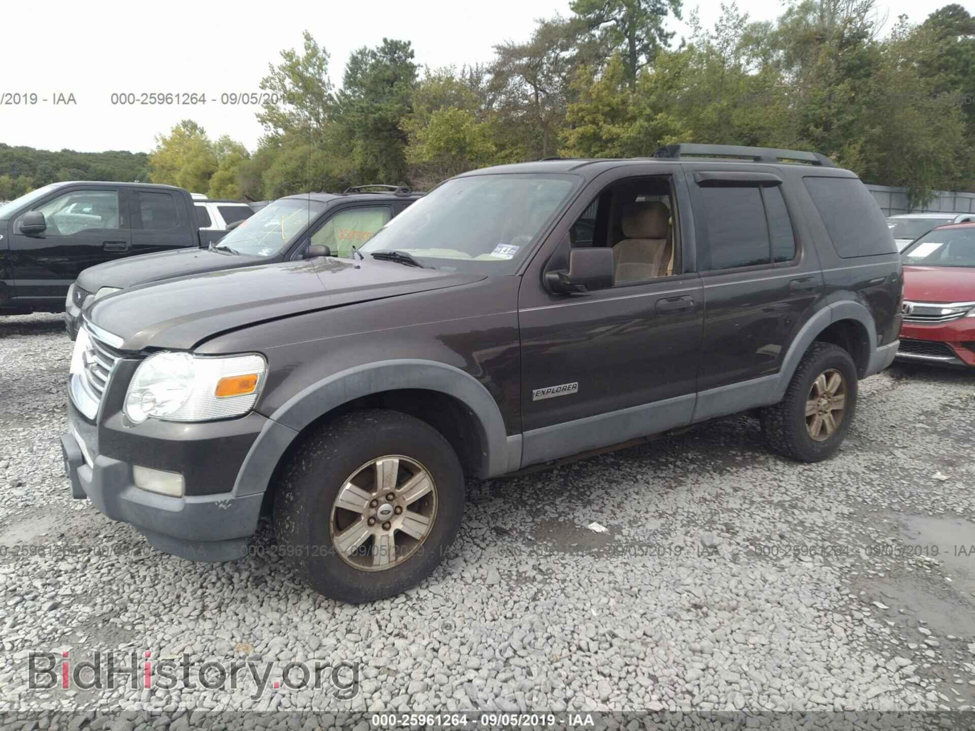 2006 FORD EXPLORER - VIN: 1FMEU73E76UA43290 - Фото 2