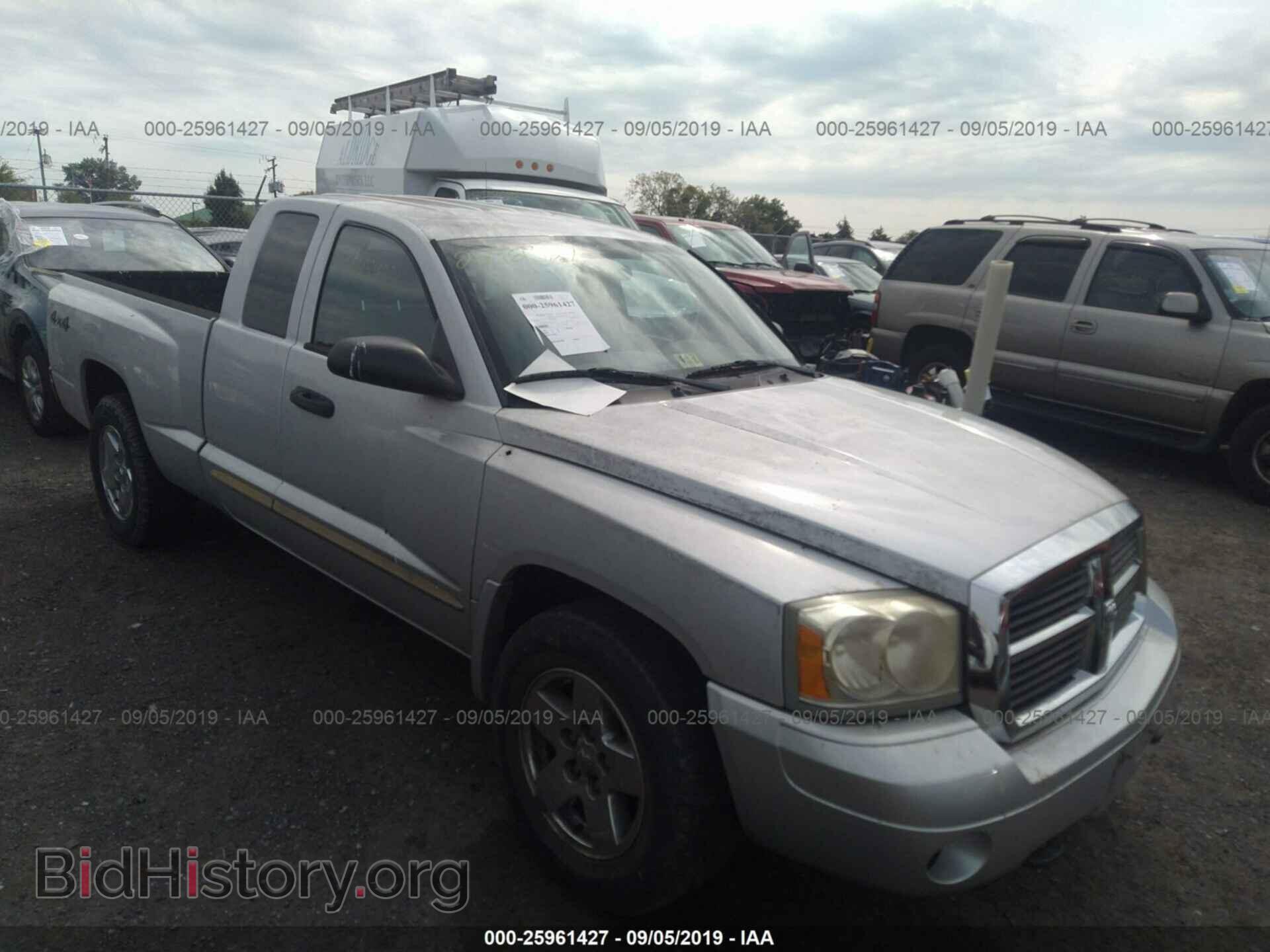Photo 1D7HW42K85S127264 - DODGE DAKOTA 2005