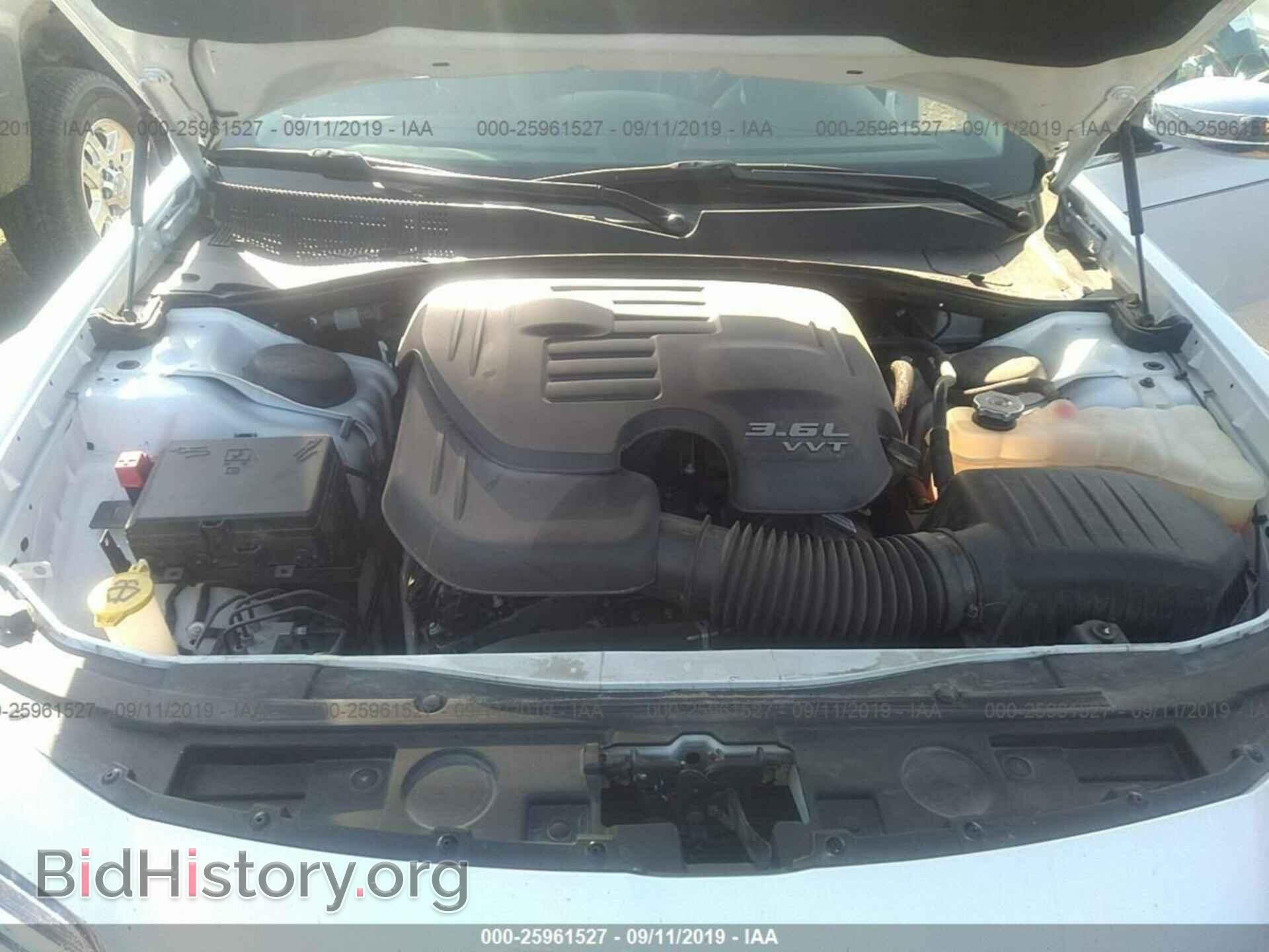 2016 CHRYSLER 300C - VIN: 2C3CCAEG9GH334361 - Photo 10