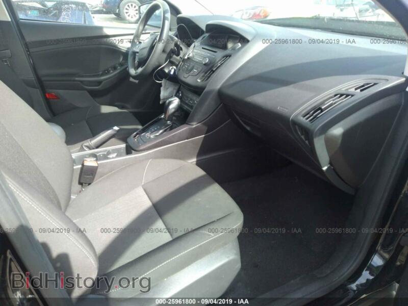 2016 Ford FOCUS (VIN 1FADP3K2XGL402197) — фото 5 из 10