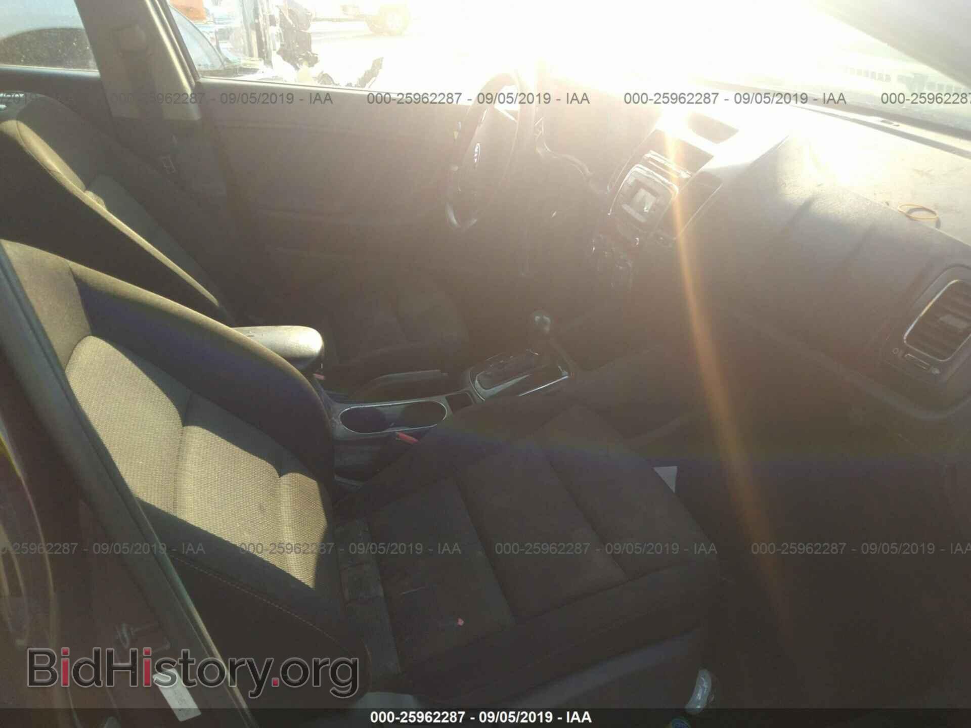 2017 KIA FORTE - VIN: 3KPFK4A72HE075356 - Фото 5
