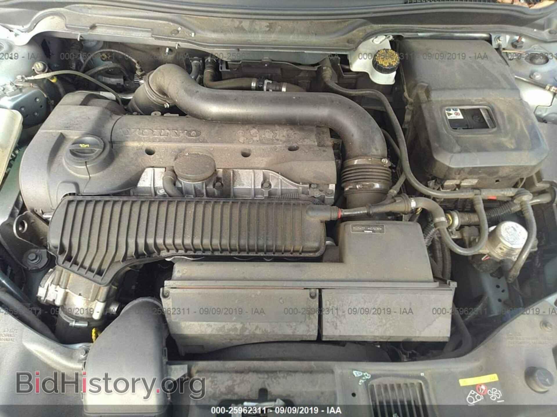 2011 VOLVO C70 - VIN: YV1672MC2BJ120556 - Фото 10