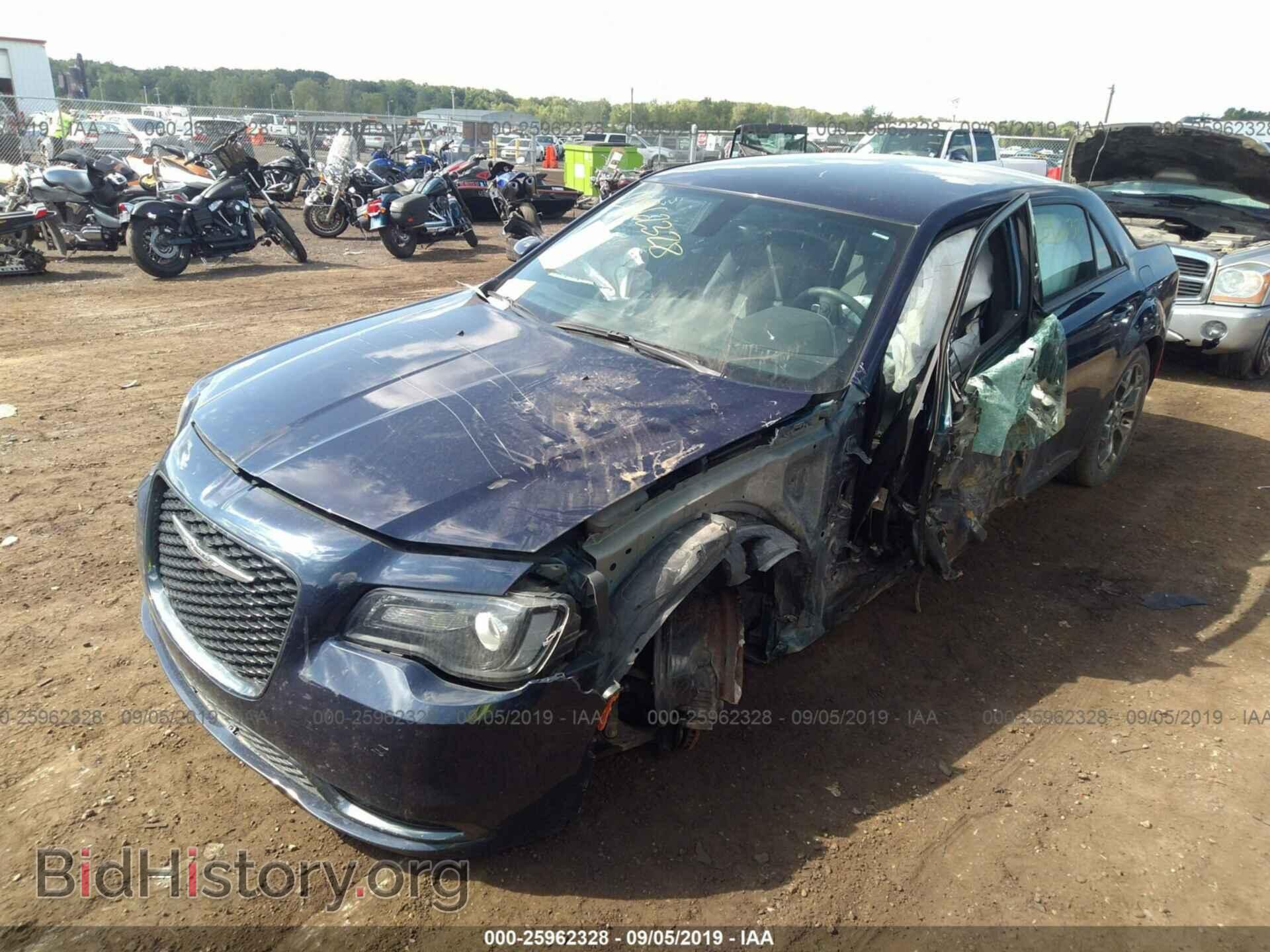 2016 CHRYSLER 300 - VIN: 2C3CCAGG0GH322001 - Фото 2