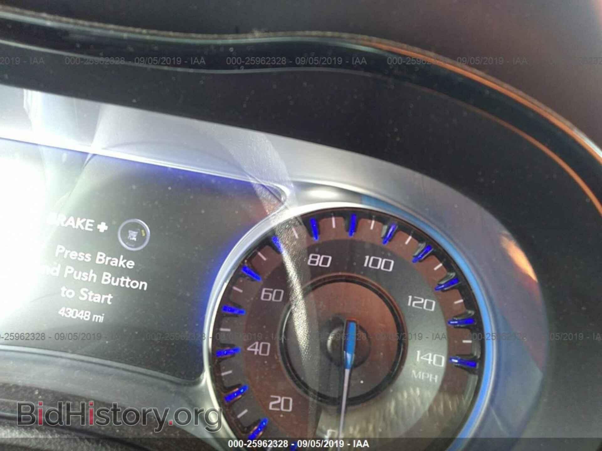 2016 CHRYSLER 300 - VIN: 2C3CCAGG0GH322001 - Фото 7