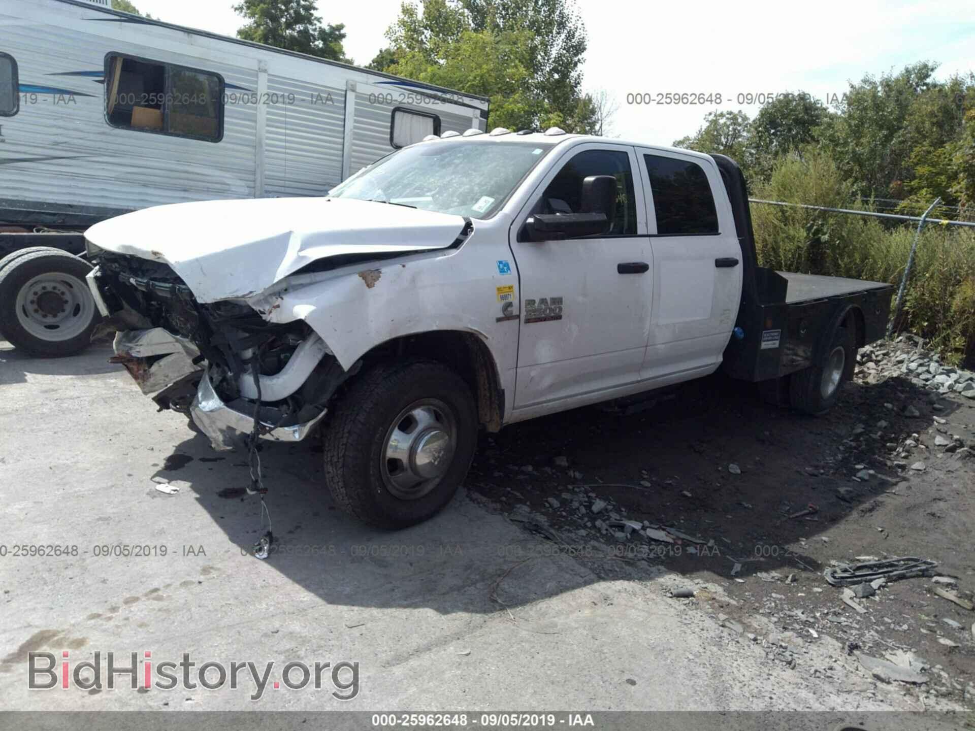 2018 RAM 3500 - VIN: 3C7WRTCL7JG401908 - Фото 2