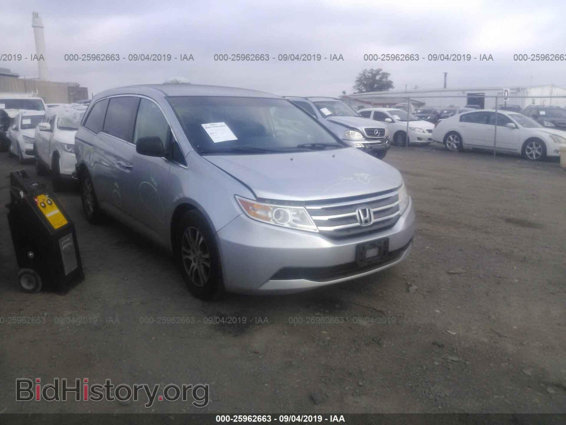 Photo 5FNRL5H44BB023594 - HONDA ODYSSEY 2011