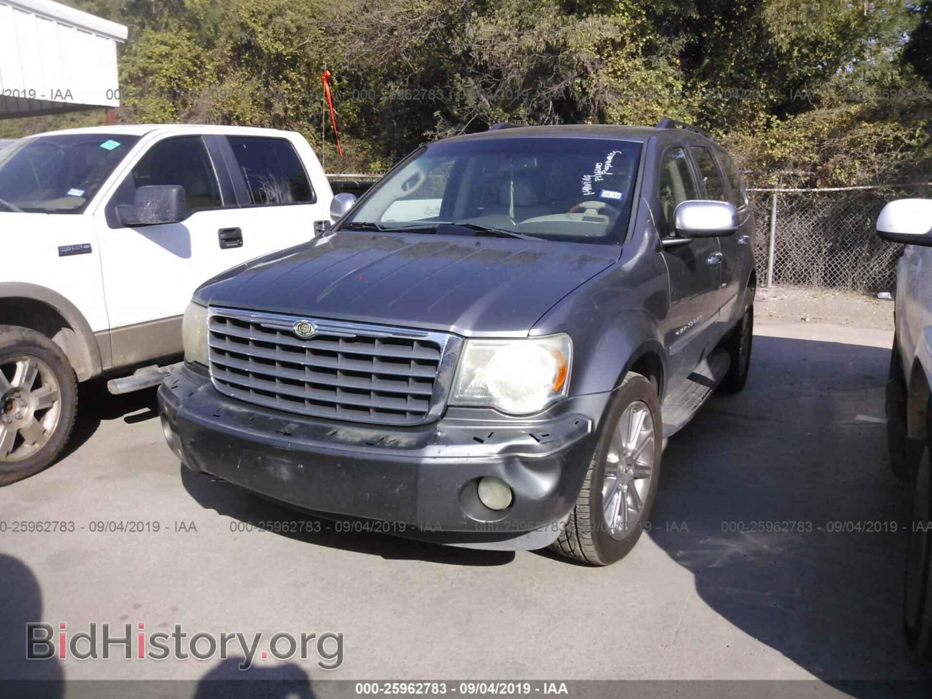 2007 CHRYSLER ASPEN - VIN: 1A8HX58247F555132 - Фото 2