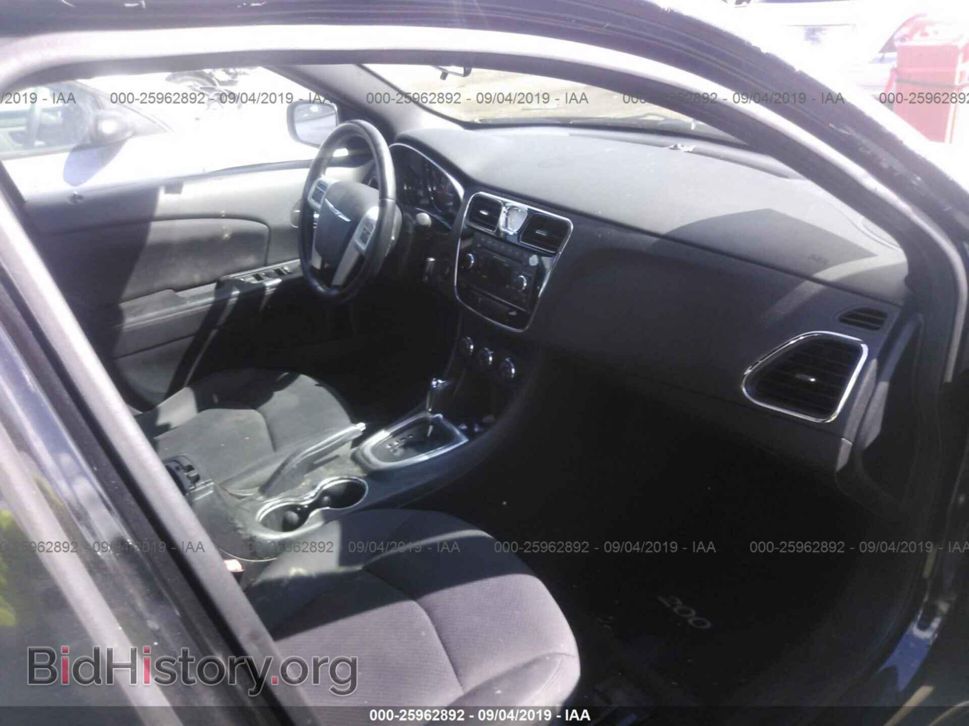 2013 CHRYSLER 200 - VIN: 1C3CCBBB1DN764595 - Фото 5