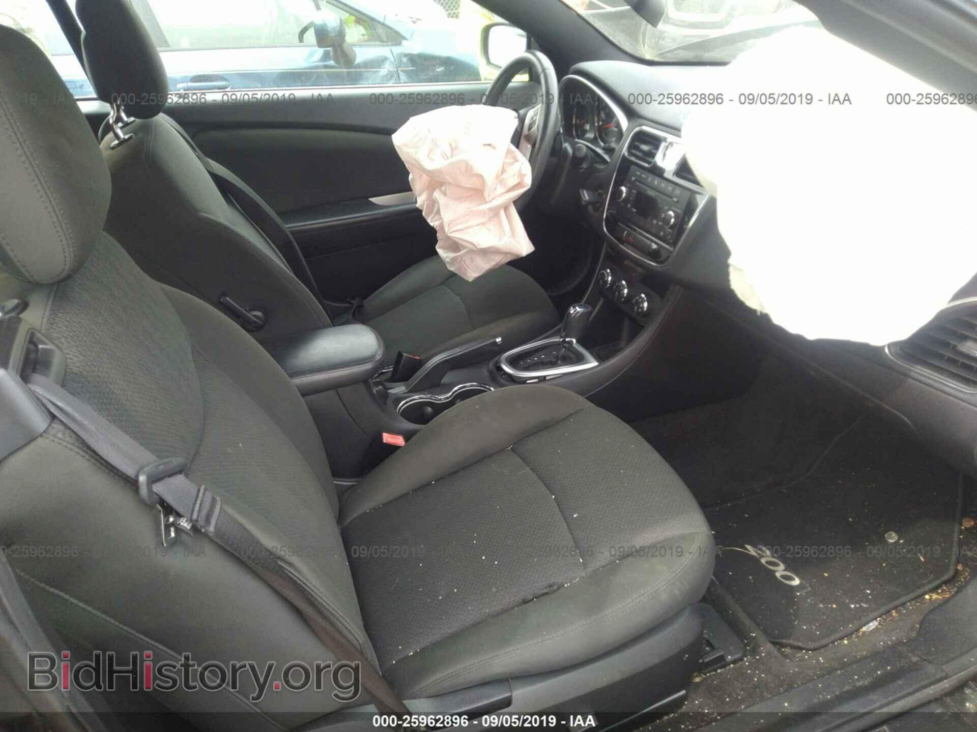 2011 CHRYSLER 200 - VIN: 1C3BC2EG6BN617396 - Фото 5