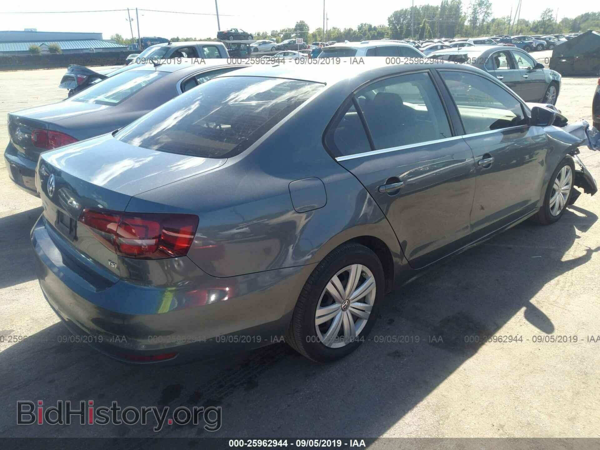 2017 VOLKSWAGEN JETTA - VIN: 3VW2B7AJ5HM297694 - Фото 4