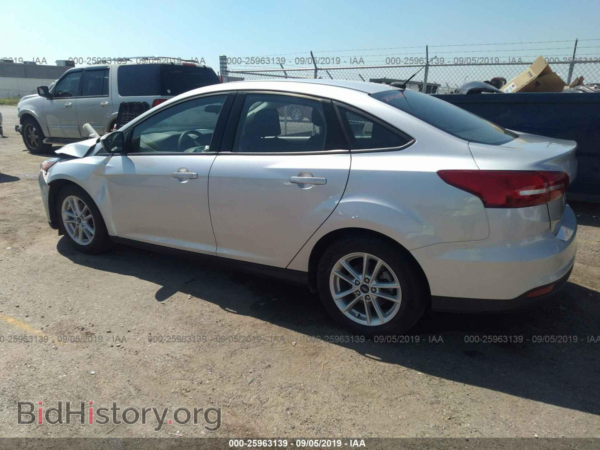 2018 FORD FOCUS - VIN: 1FADP3FE7JL322044 - Фото 3