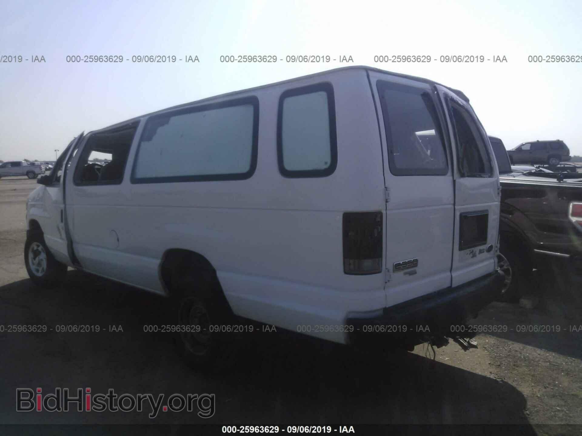 2011 FORD ECONOLINE - VIN: 1FBSS3BL5BDB30786 - Фото 3
