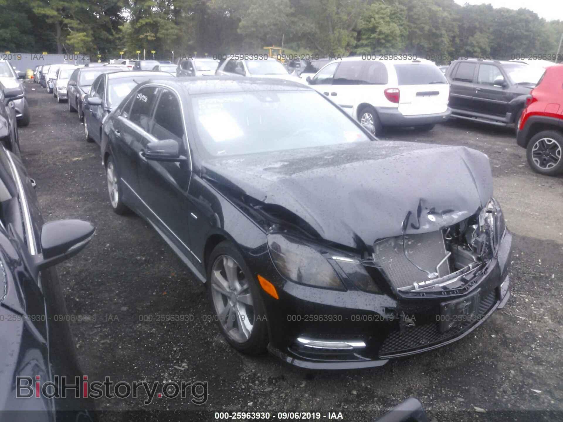 Photo WDDHF8JBXCA622996 - MERCEDES-BENZ E 2012