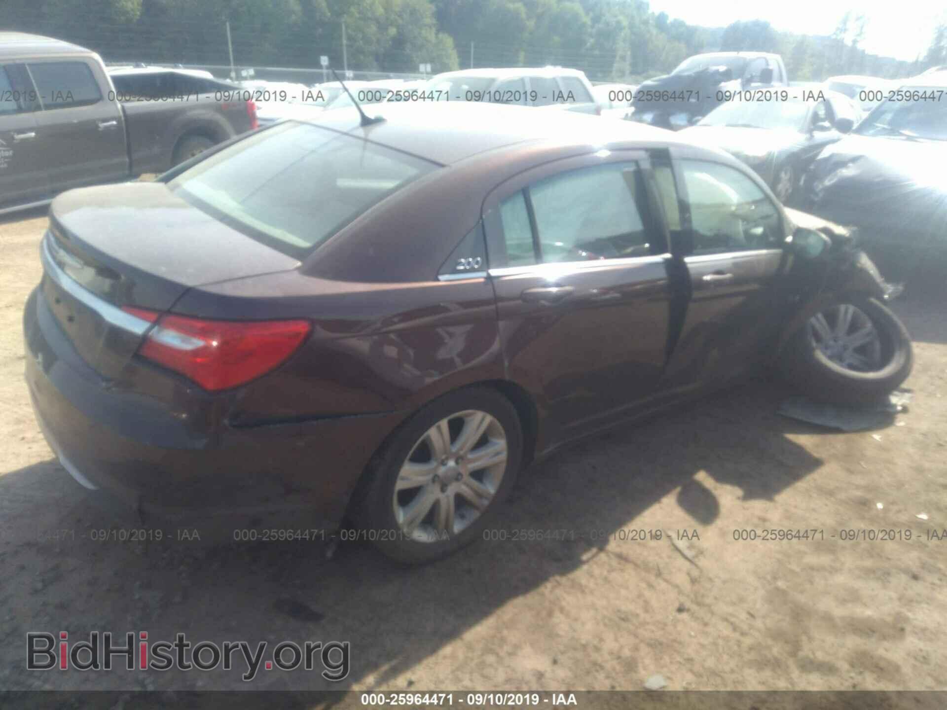 2012 CHRYSLER 200 - VIN: 1C3CCBBB7CN176652 - Фото 4