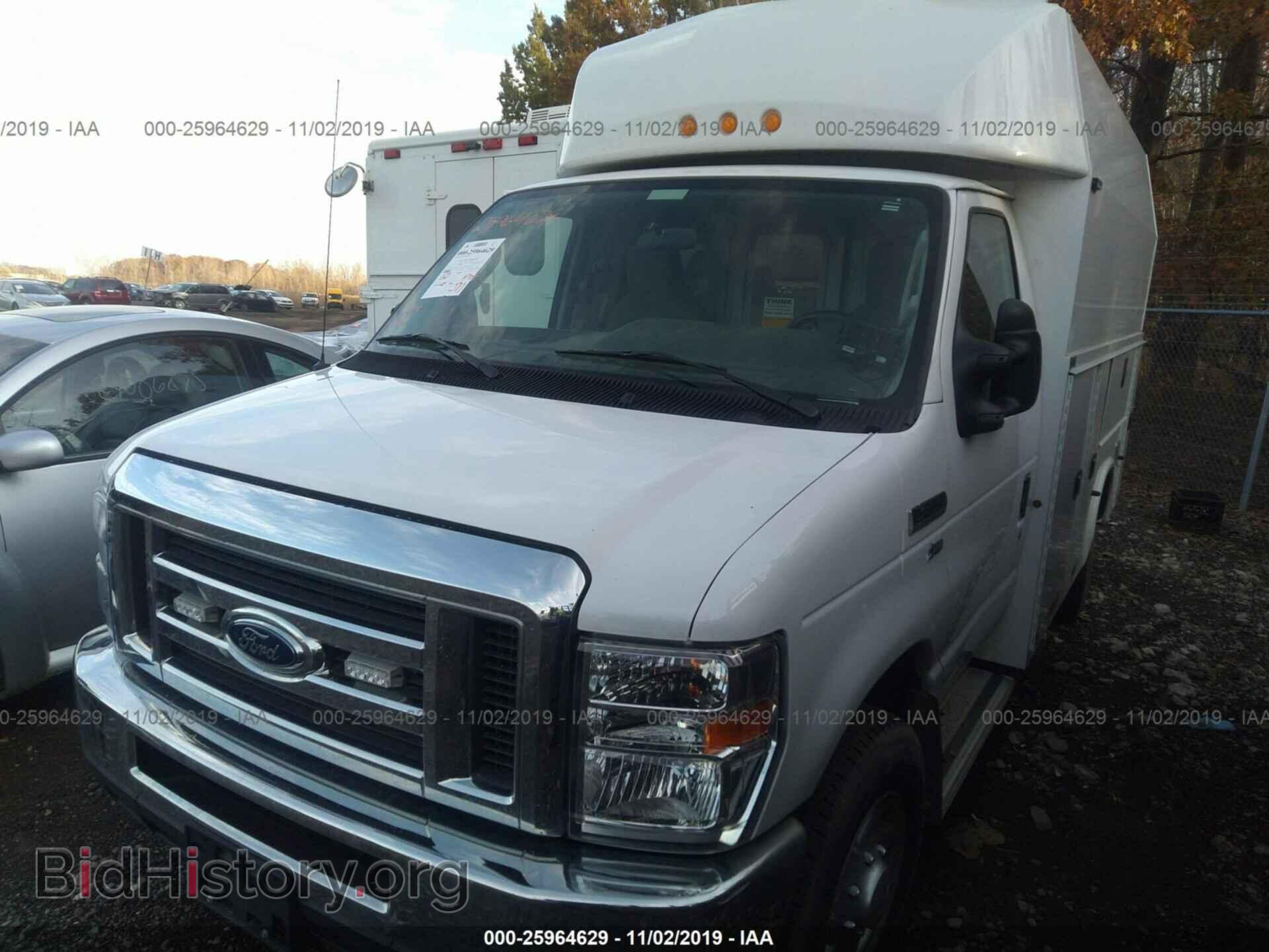 2018 FORD ECONOLINE - VIN: 1FDWE3F6XJDC19952 - Фото 2