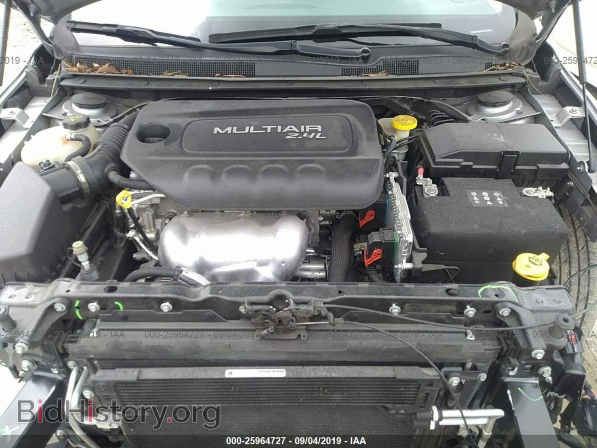 2016 CHRYSLER 200 - VIN: 1C3CCCAB5GN172712 - Фото 10