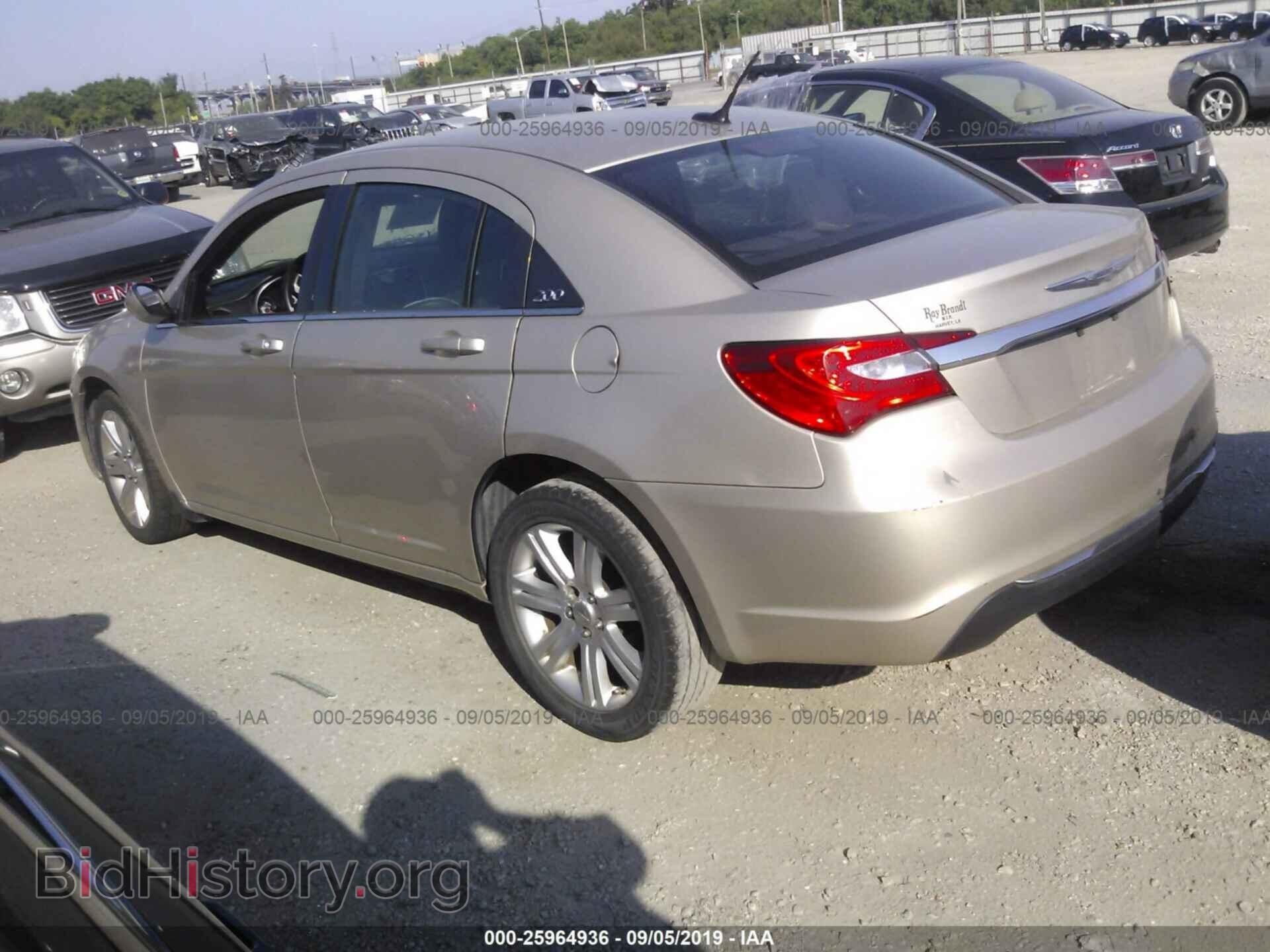 2013 CHRYSLER 200 - VIN: 1C3CCBBB4DN743465 - Photo 3