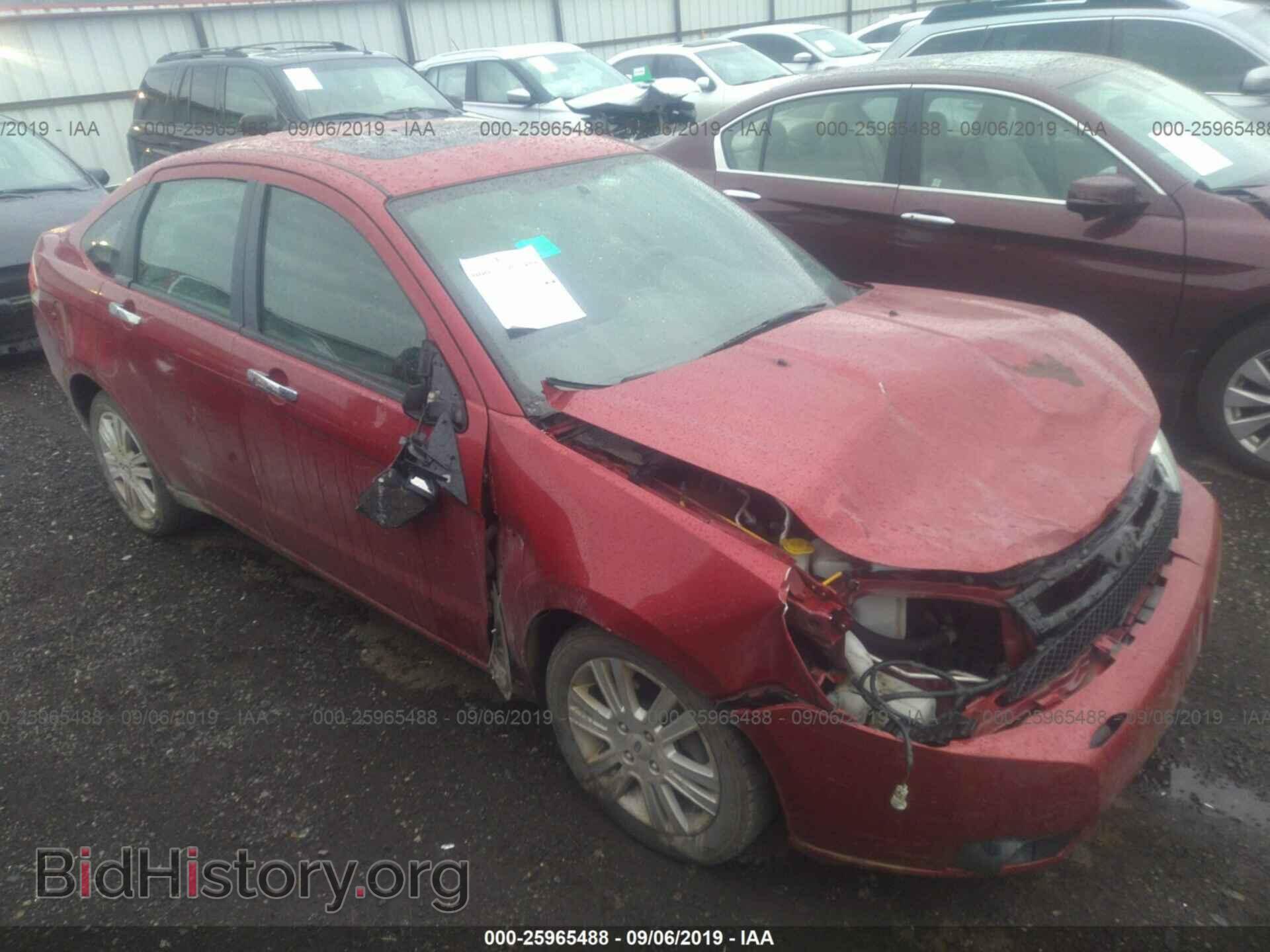 Photo 1FAHP37N79W227302 - FORD FOCUS 2009