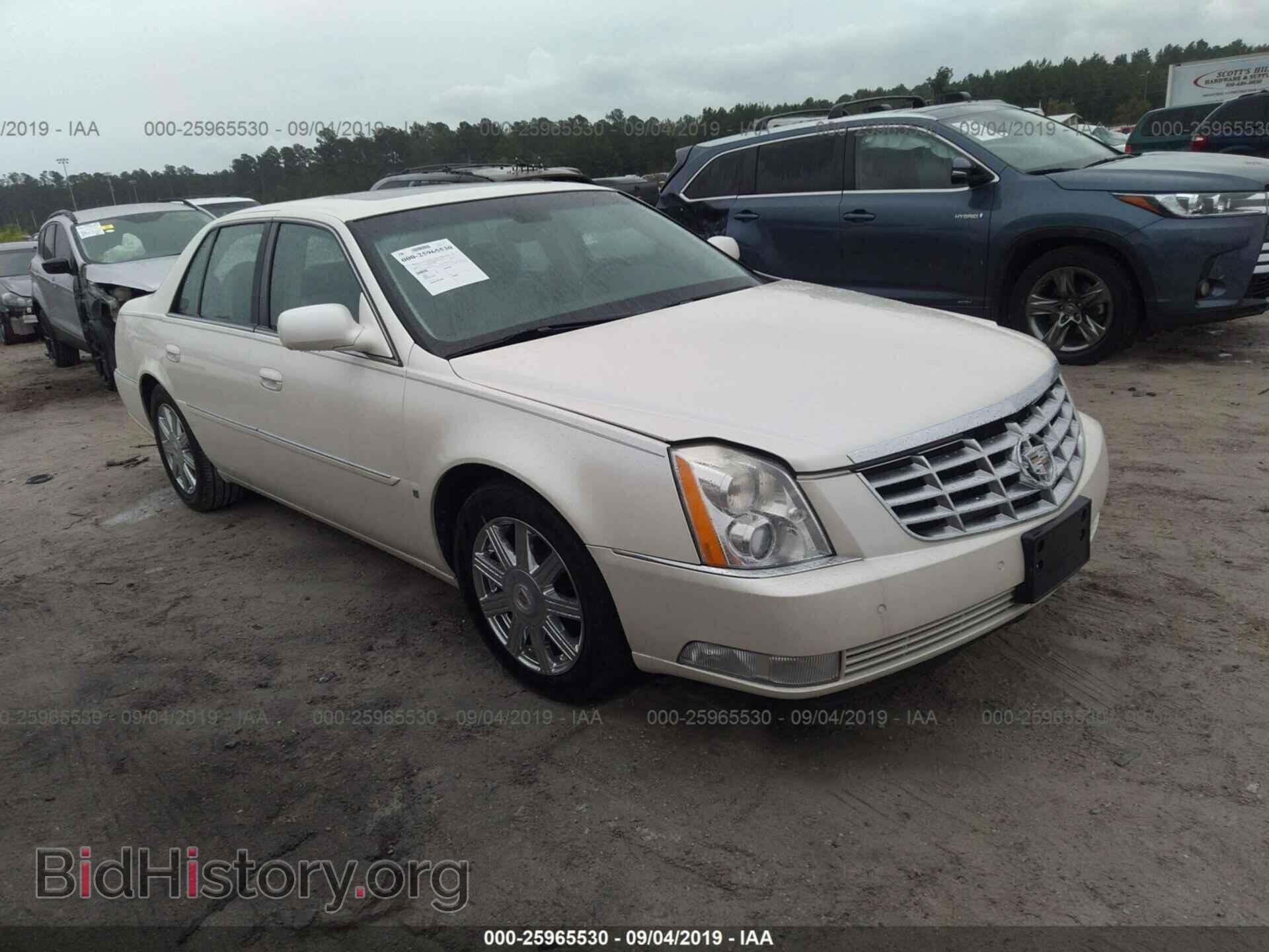 Photo 1G6KD57YX8U187583 - CADILLAC DTS 2008