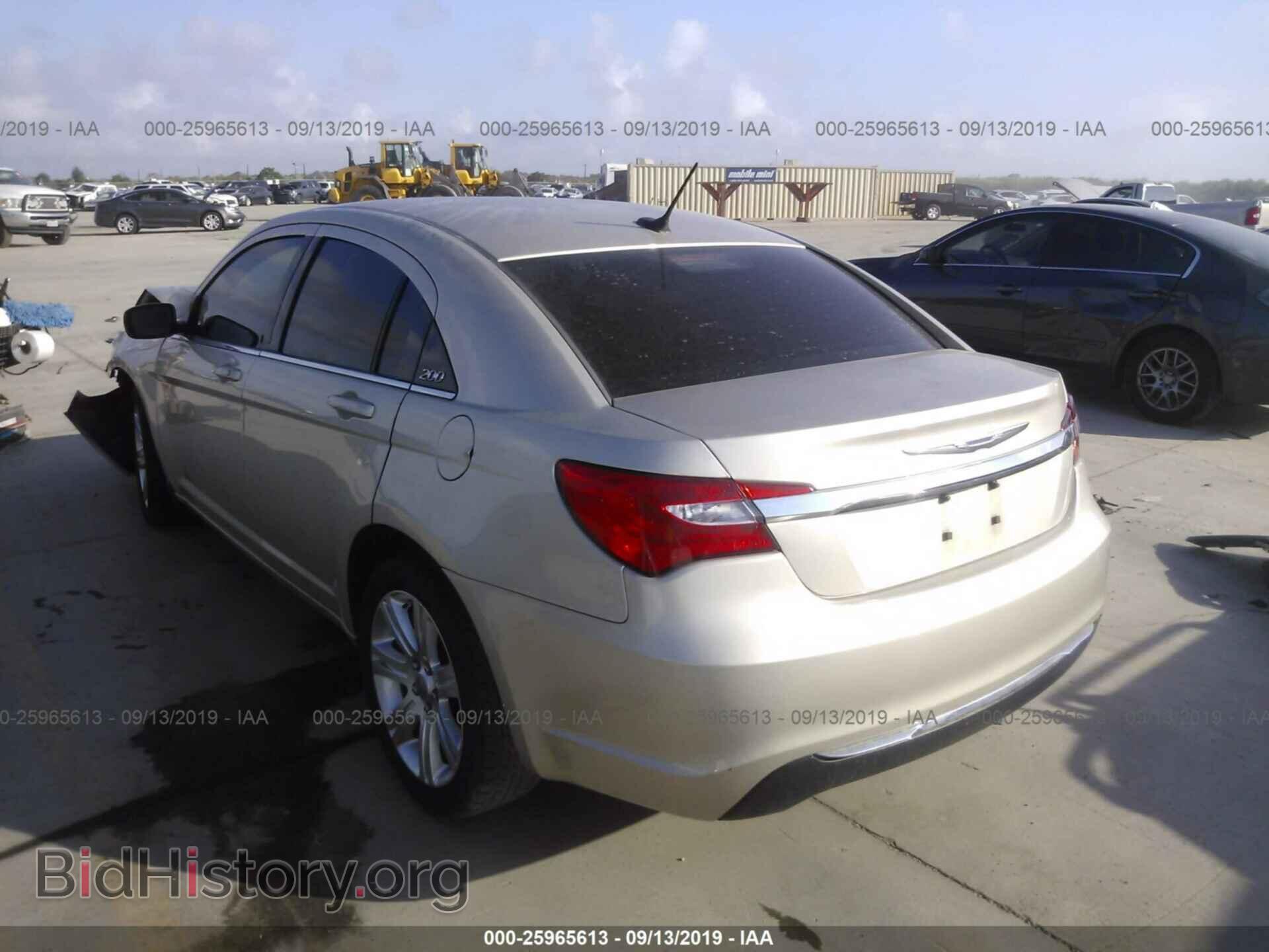 2013 CHRYSLER 200 - VIN: 1C3CCBBB4DN728285 - Фото 3