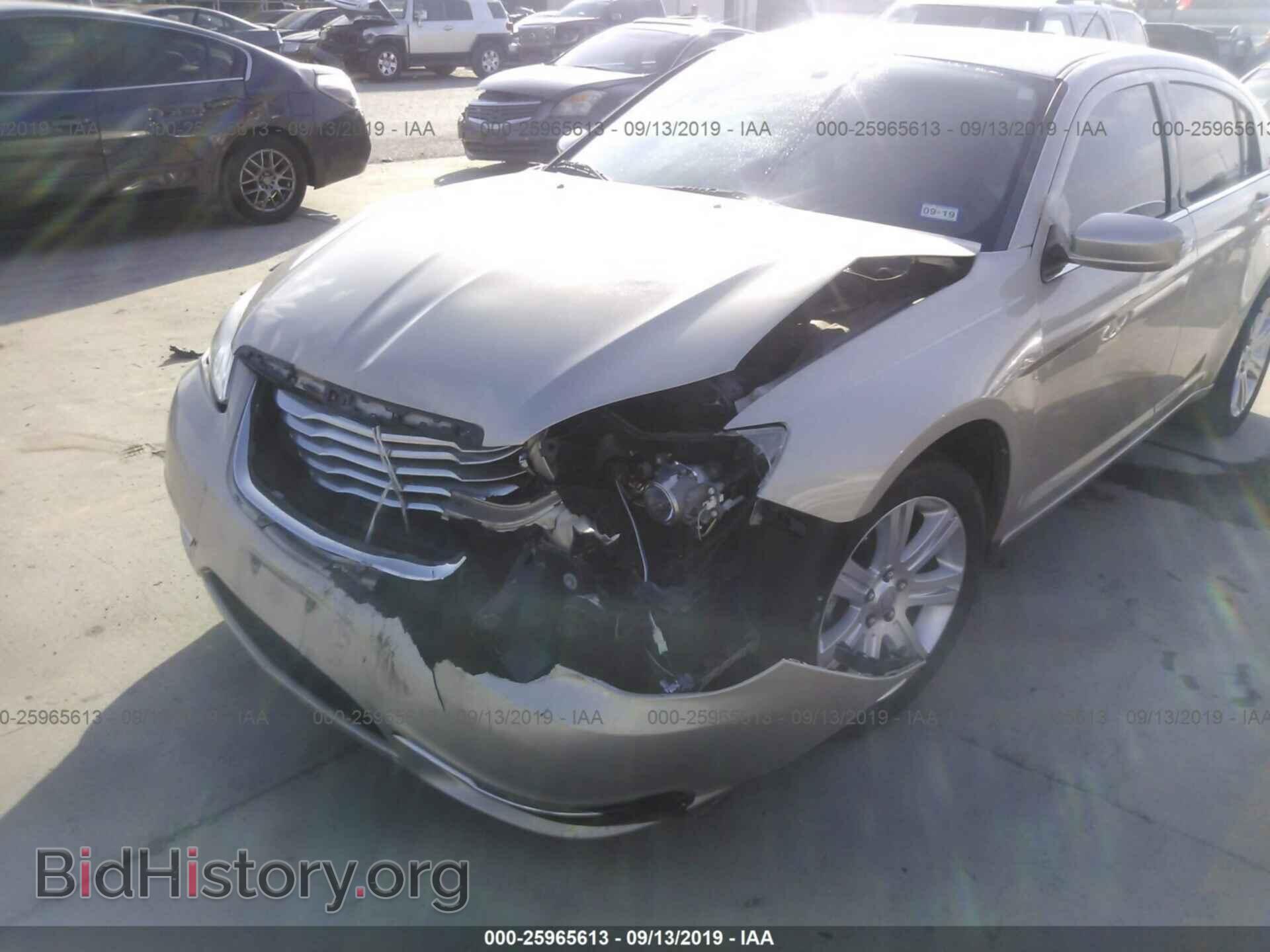 2013 CHRYSLER 200 - VIN: 1C3CCBBB4DN728285 - Фото 6