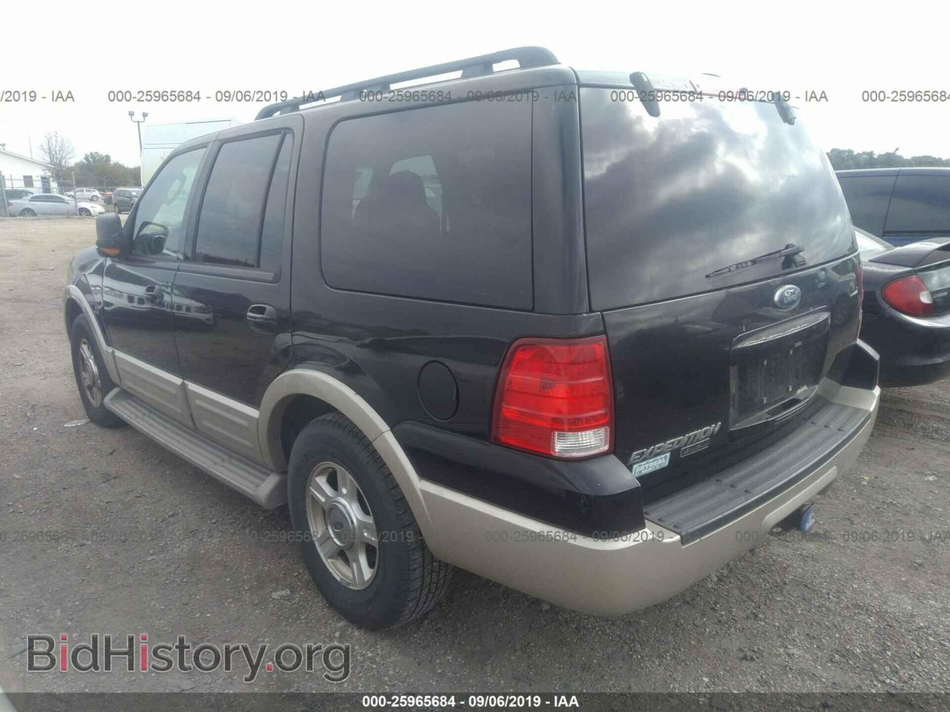 2005 FORD EXPEDITION - VIN: 1FMPU18515LA66566 - Фото 3