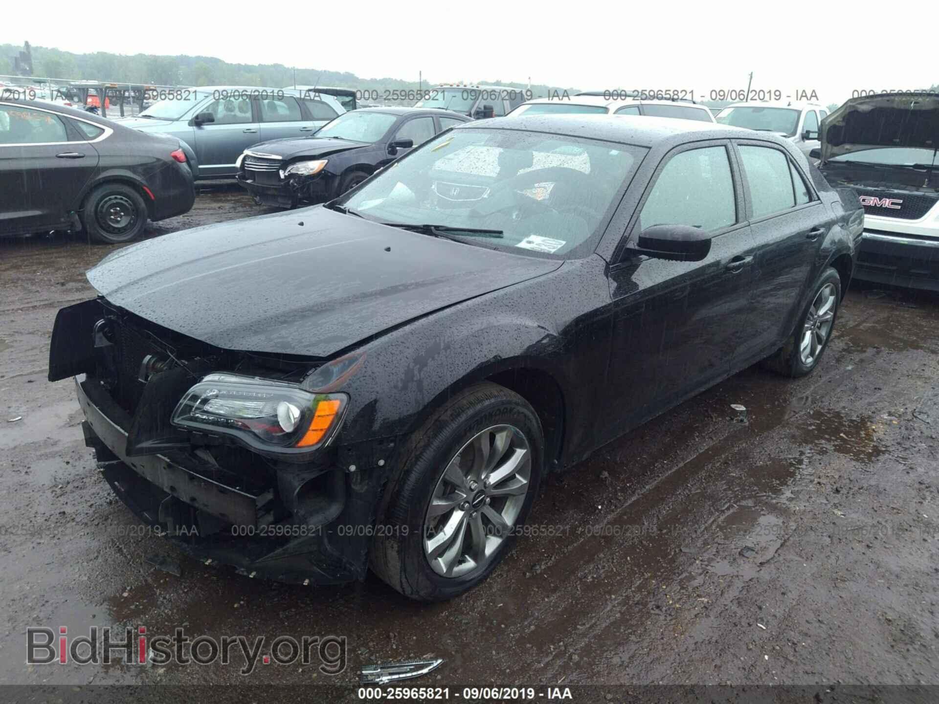2014 CHRYSLER 300 - VIN: 2C3CCAGG6EH356229 - Фото 2