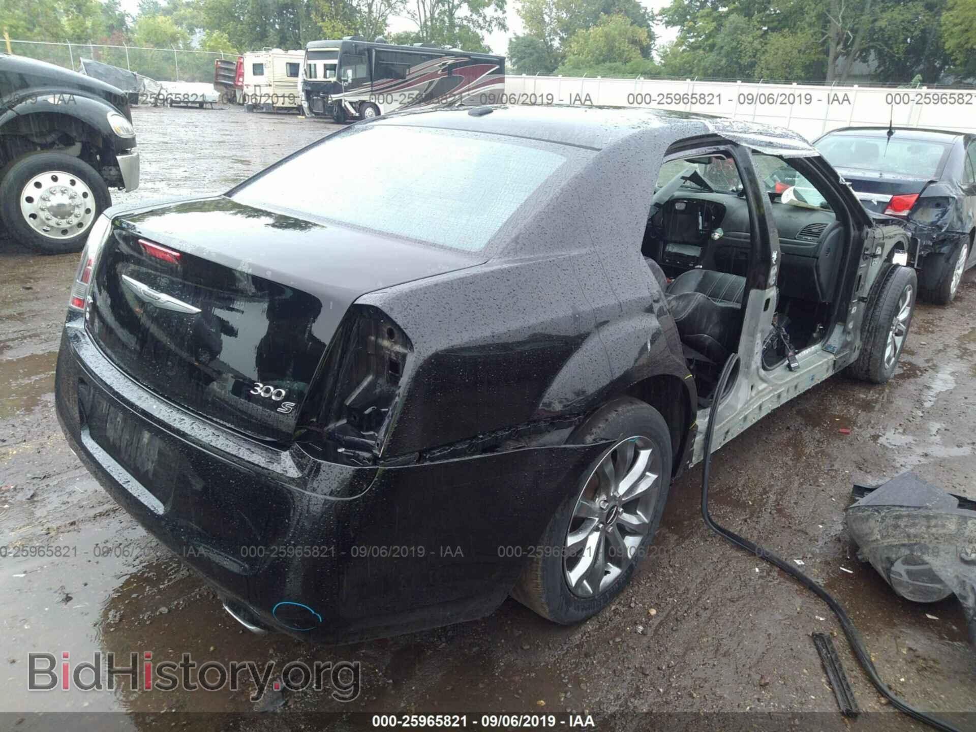 2014 CHRYSLER 300 - VIN: 2C3CCAGG6EH356229 - Фото 4