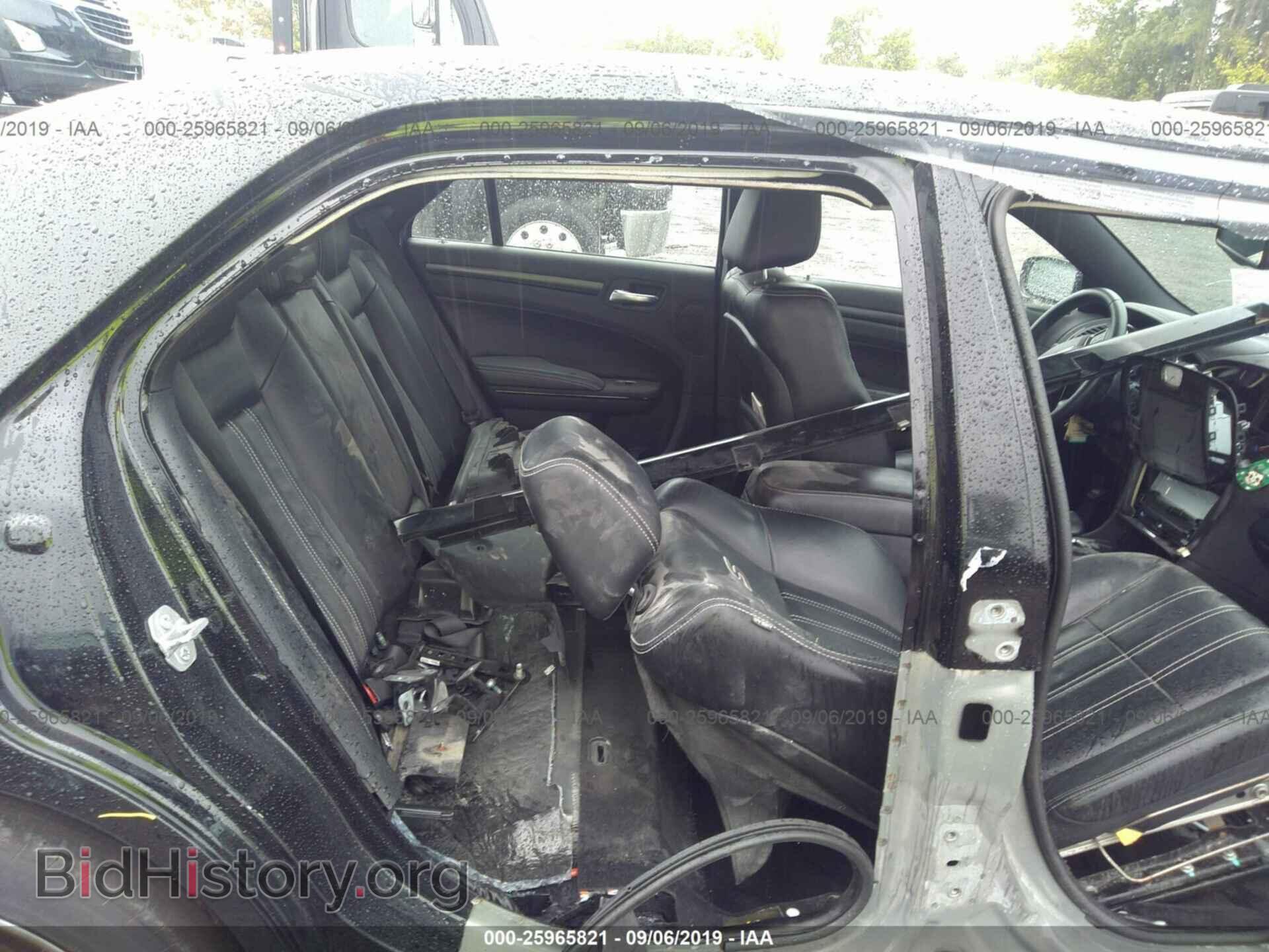 2014 CHRYSLER 300 - VIN: 2C3CCAGG6EH356229 - Фото 8
