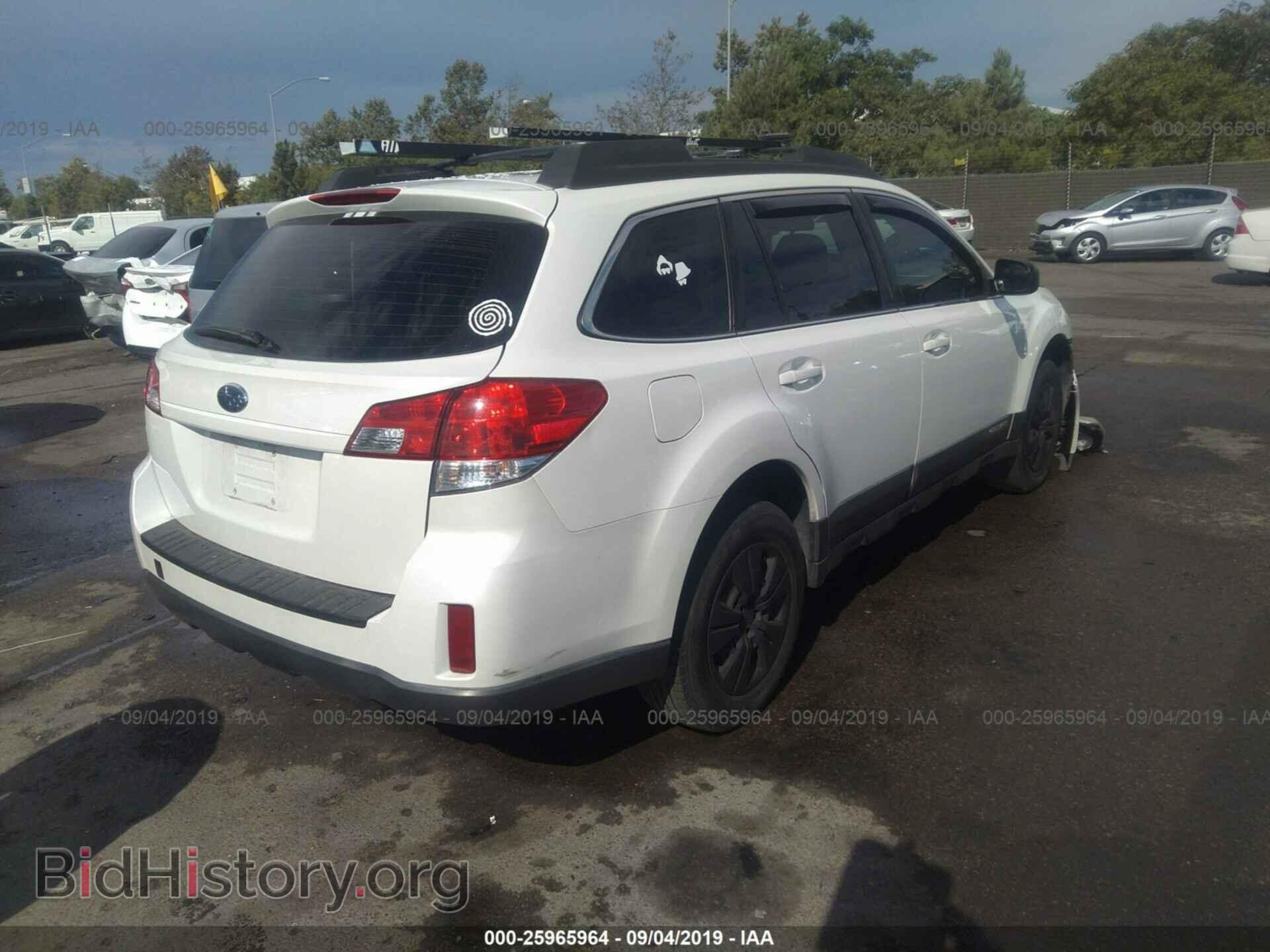 2011 SUBARU OUTBACK - VIN: 4S4BRBAC9B3436443 - Photo 4