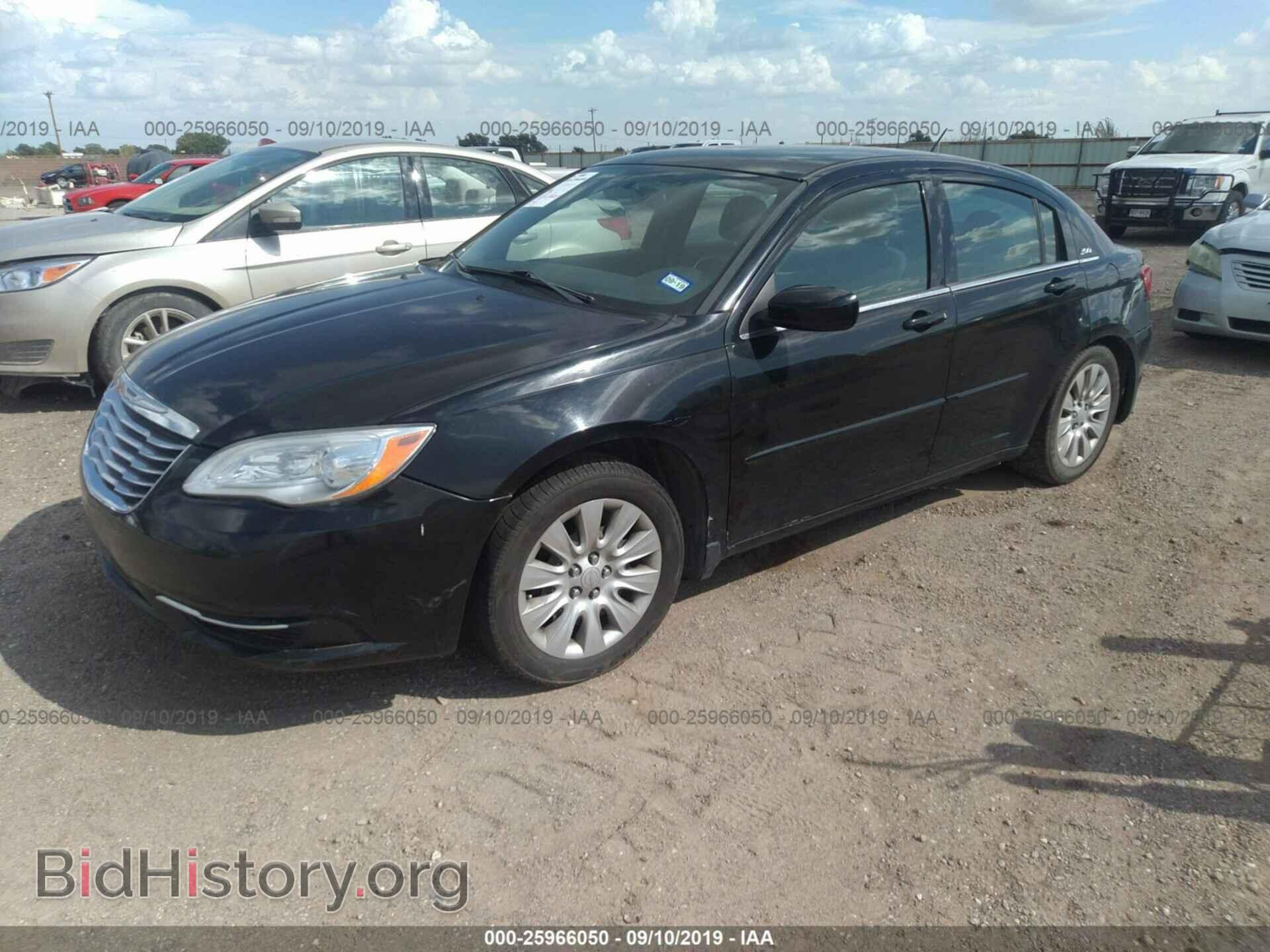 2012 CHRYSLER 200 - VIN: 1C3CCBAB7CN214253 - Фото 2