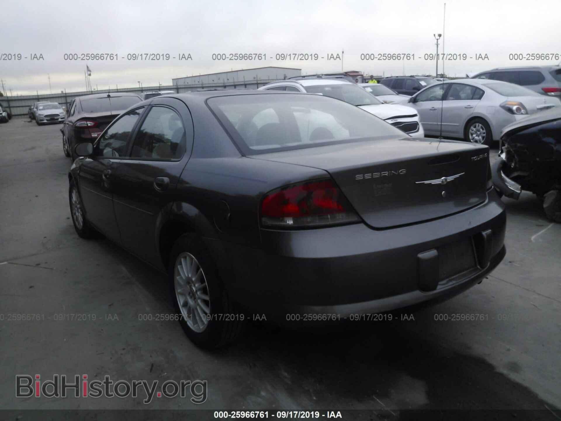 2004 CHRYSLER SEBRING - VIN: 1C3EL56R64N392530 - Фото 3