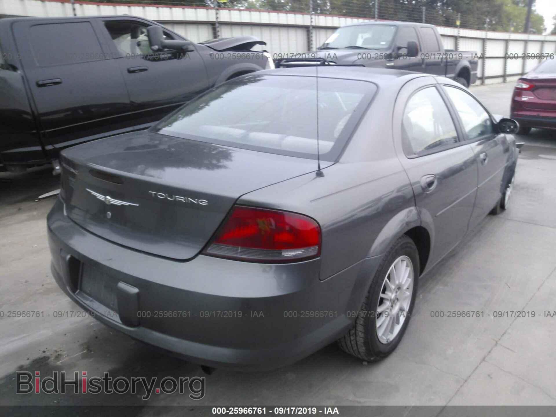 2004 CHRYSLER SEBRING - VIN: 1C3EL56R64N392530 - Фото 4