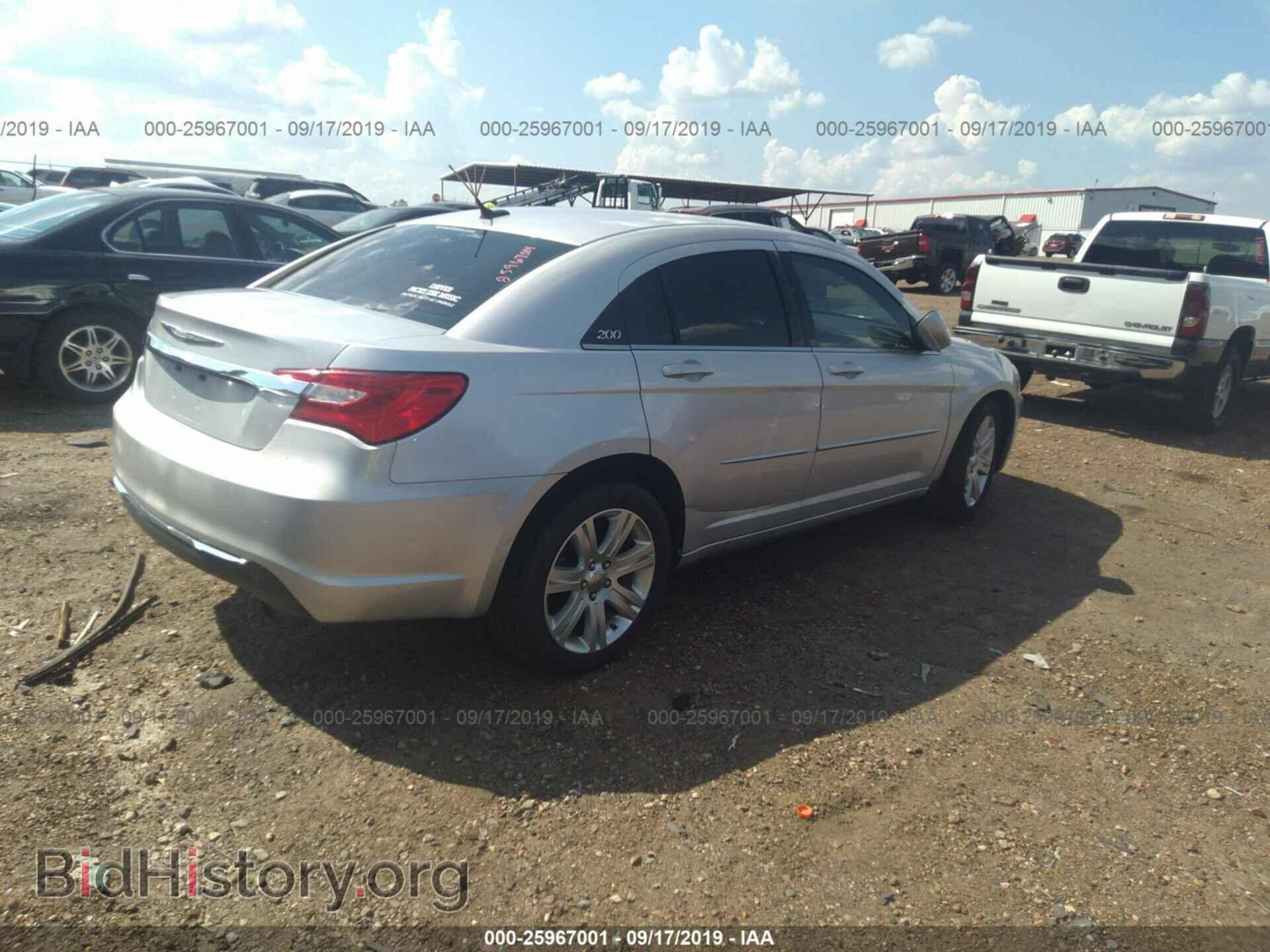 2012 CHRYSLER 200 - VIN: 1C3CCBAB2CN317841 - Photo 4