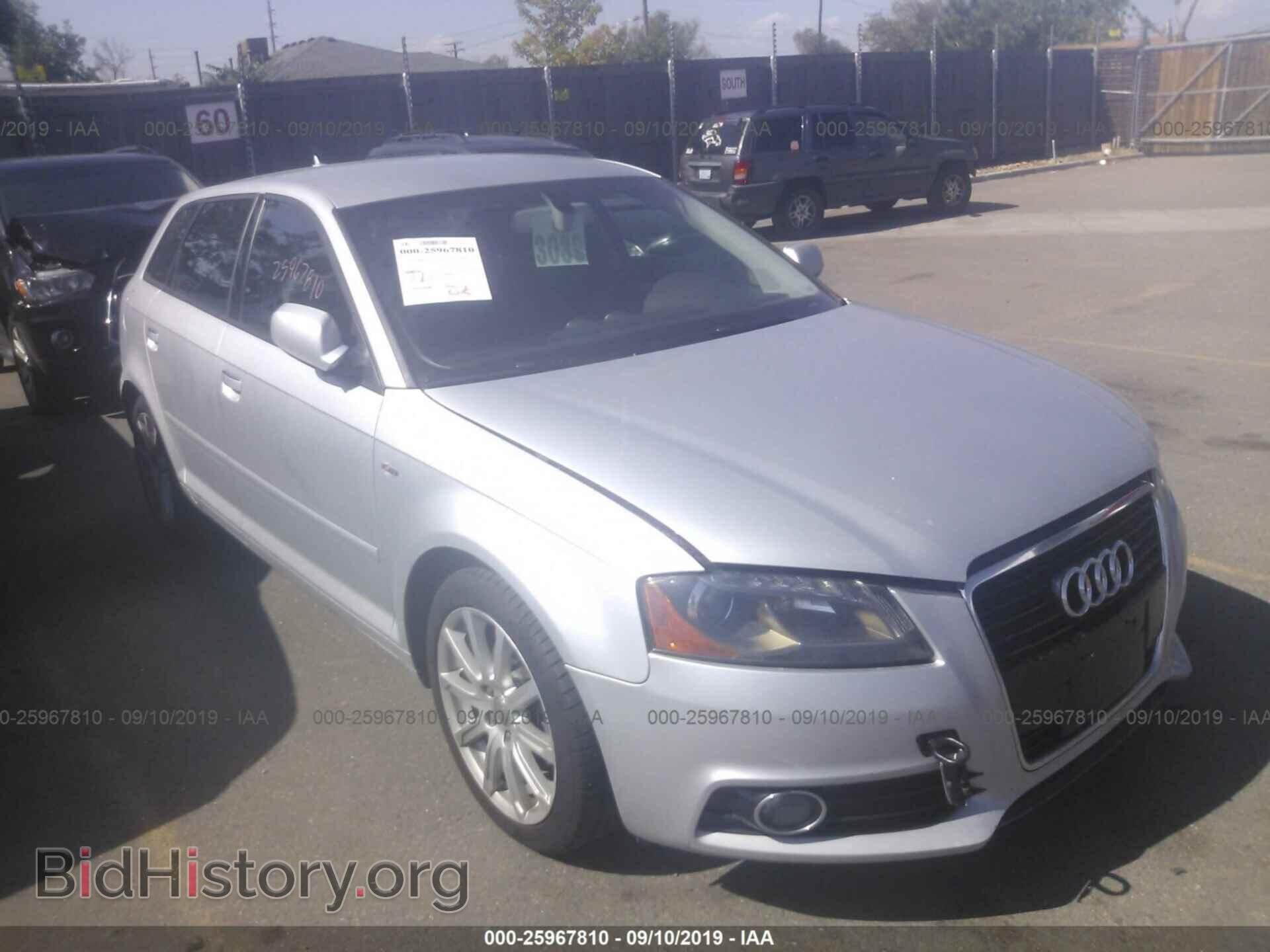Фотография WAUKJAFM7BA129028 - AUDI A3 2011