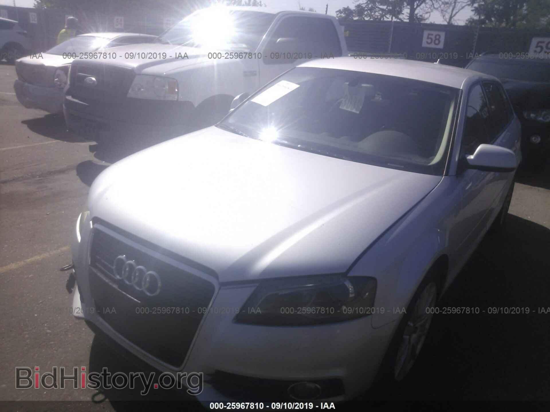 2011 AUDI A3 - VIN: WAUKJAFM7BA129028 - Фото 2