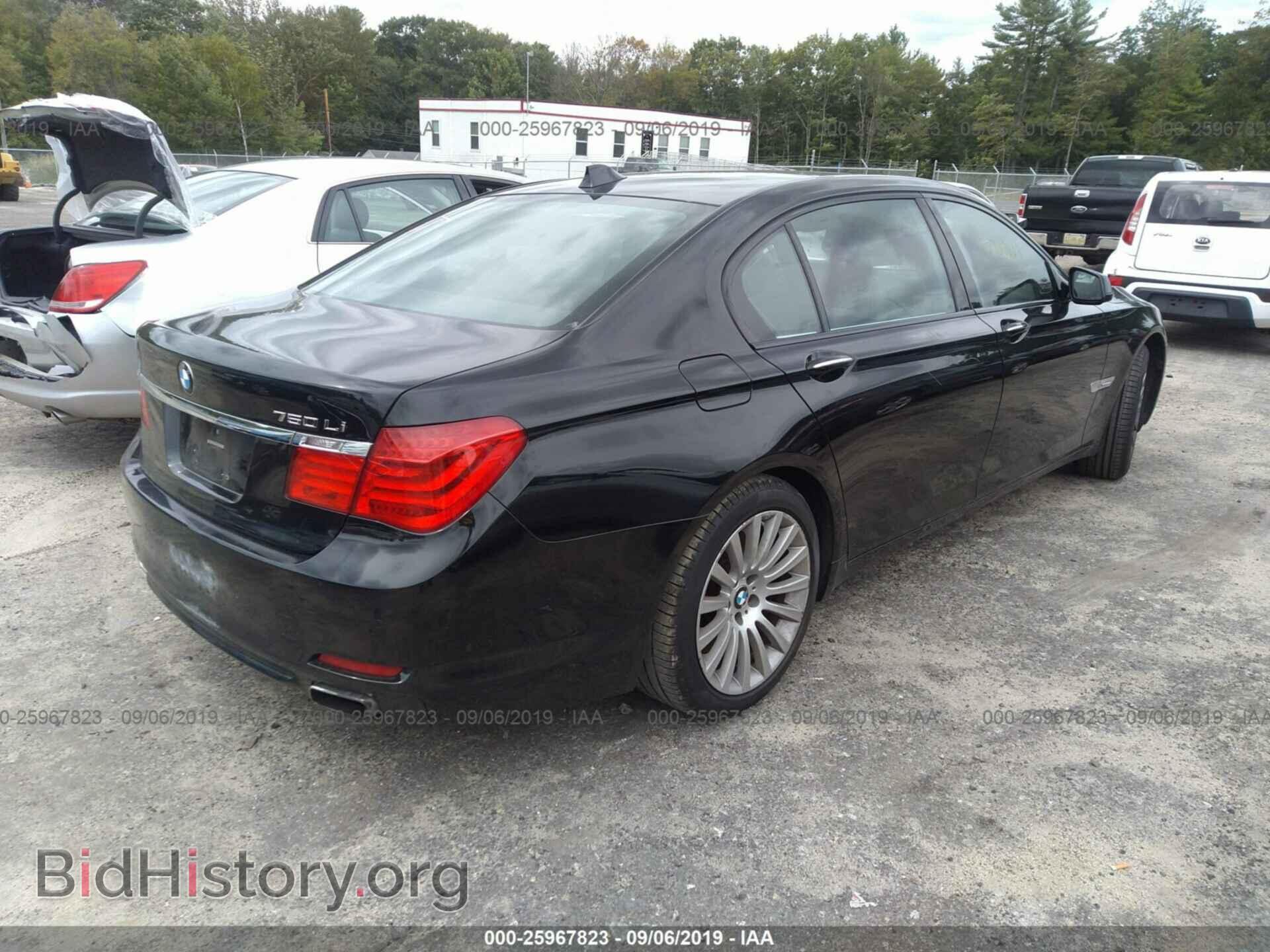 2009 BMW 750 - VIN: WBAKB83529CY57728 - Фото 4