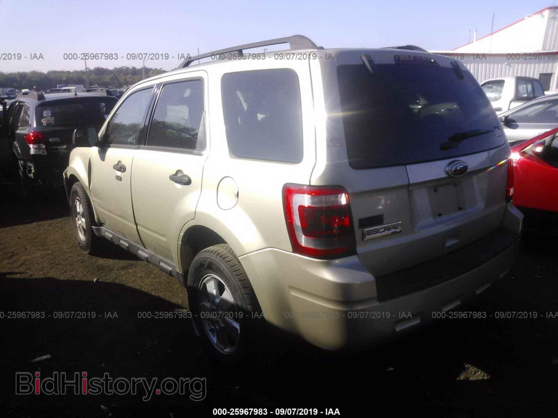 2011 FORD ESCAPE - VIN: 1FMCU9D76BKB29327 - Фото 3