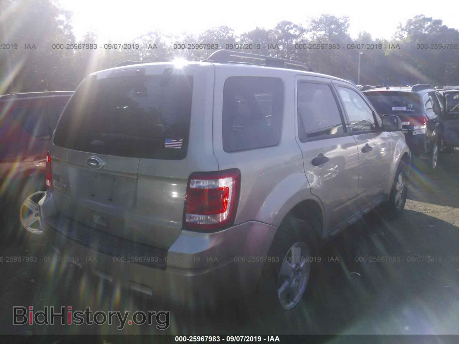 2011 FORD ESCAPE - VIN: 1FMCU9D76BKB29327 - Фото 4