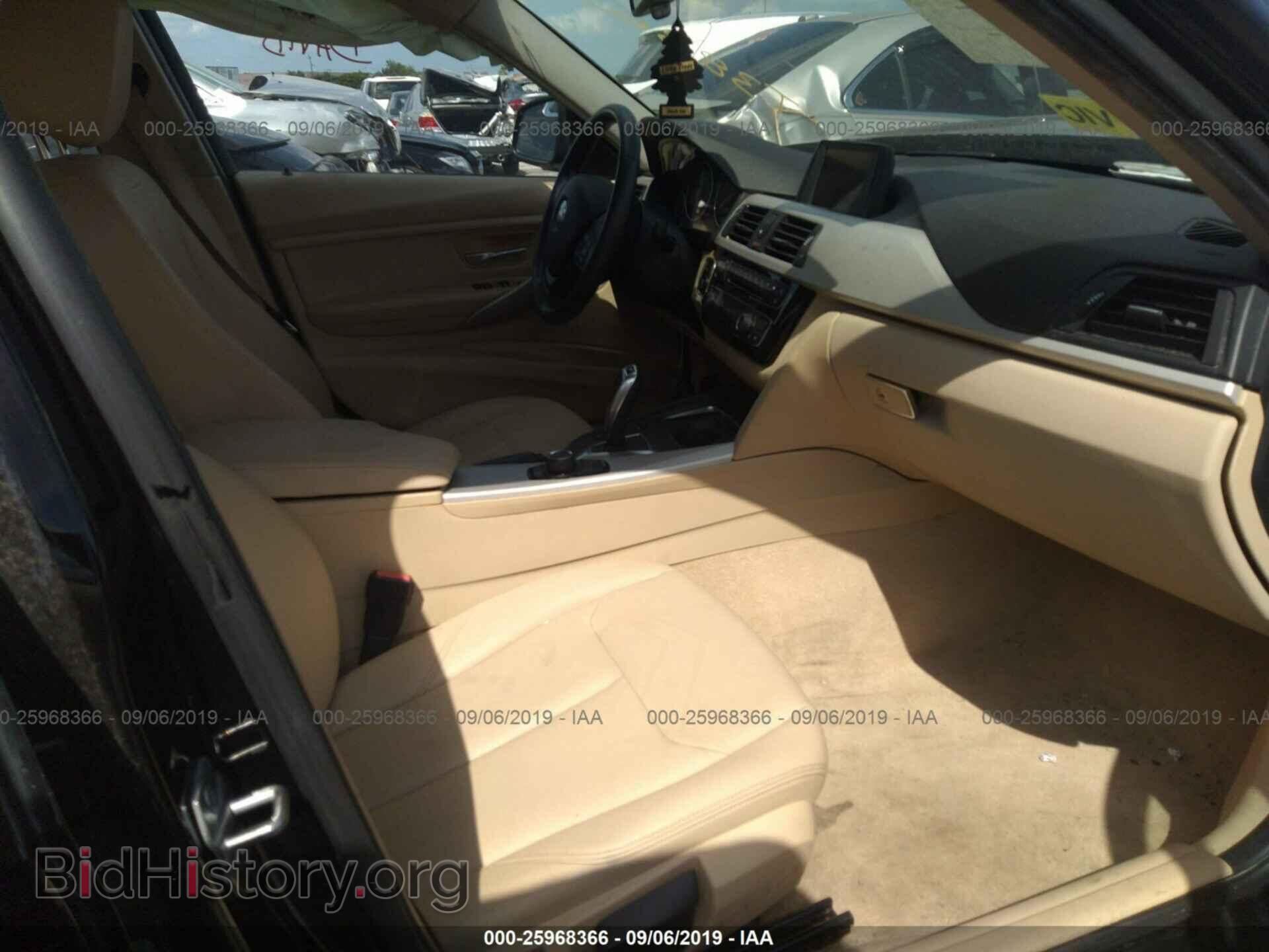 2016 BMW 320 - VIN: WBA8E1G56GNT38363 - Photo 5