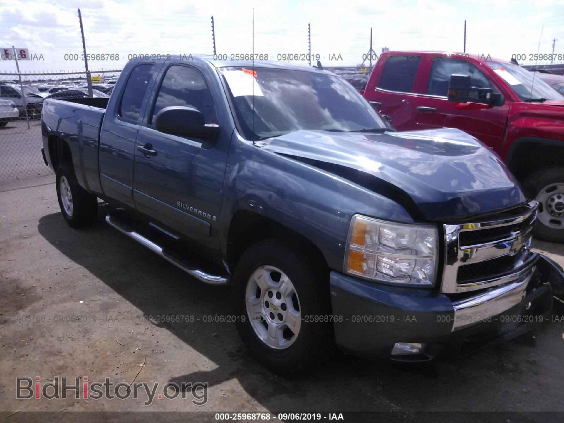 Фотография 2GCEC19C971724980 - CHEVROLET SILVERADO 2007